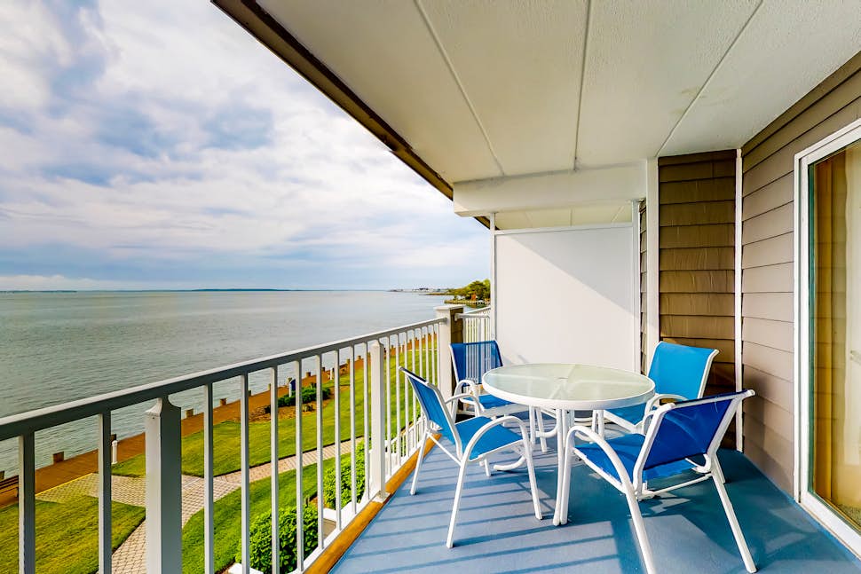 Harbour Island 206L 2 BD Ocean City, MD Vacation Rental Vacasa