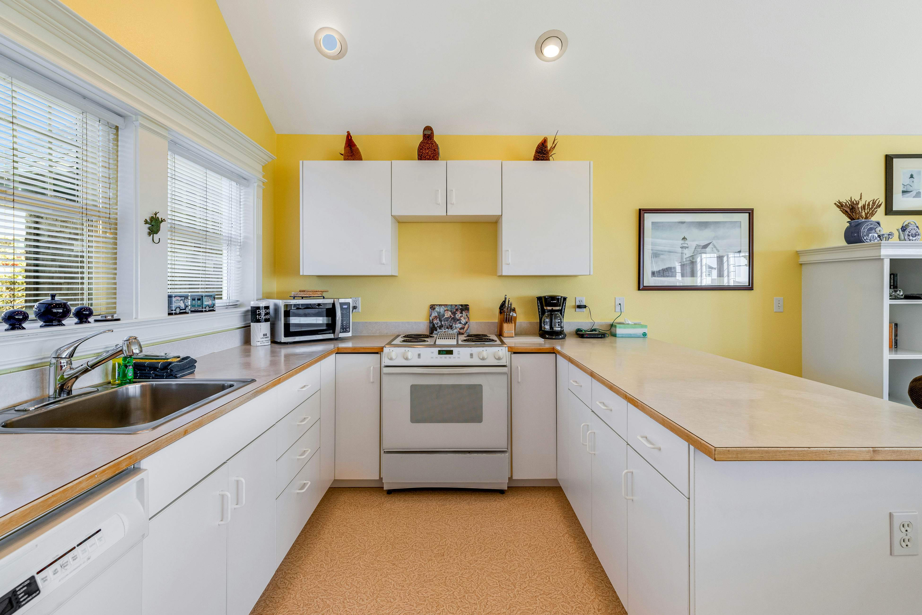 Fairhaven Applegate, Bennington, and Wakefield House 12 BD Newport