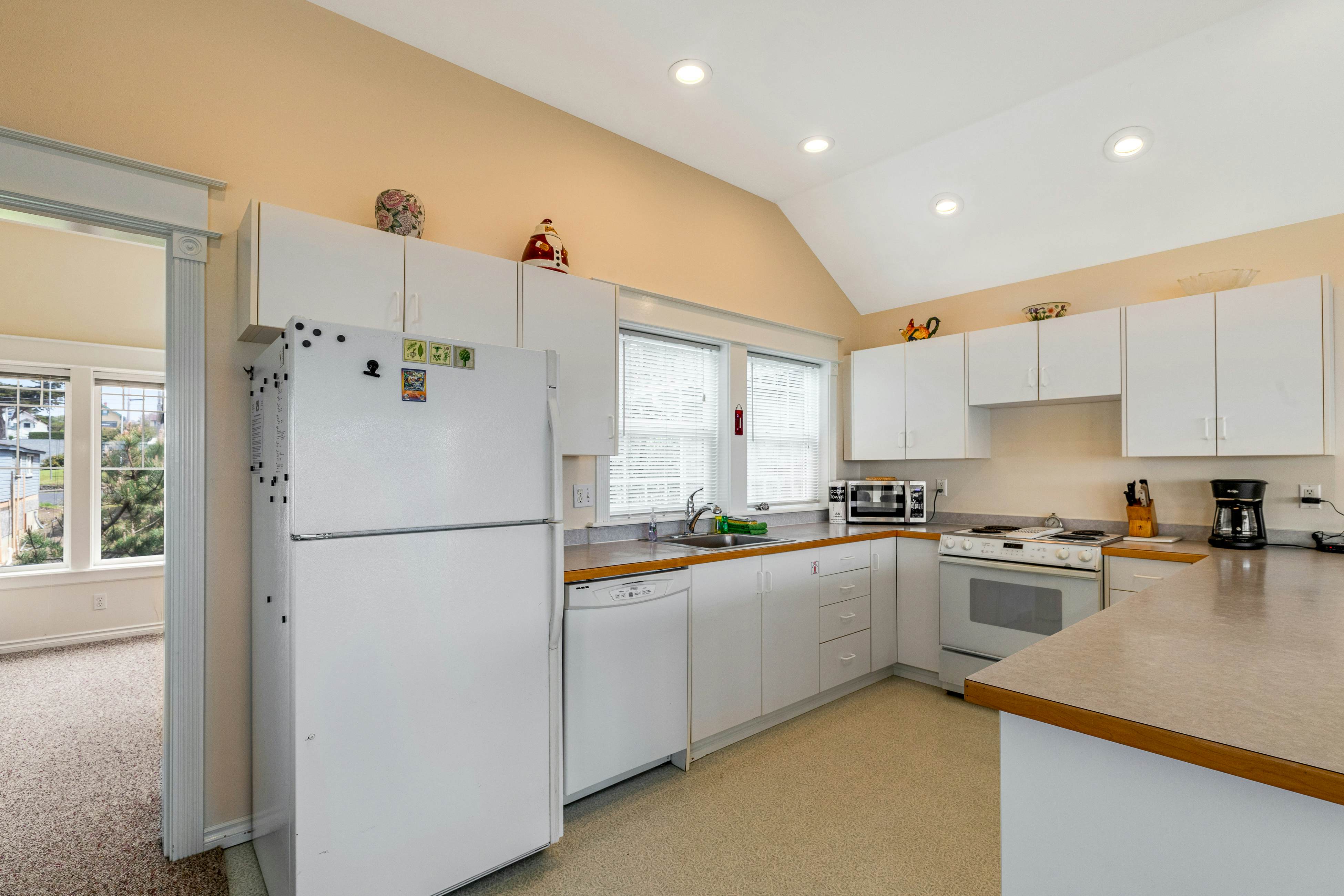 Fairhaven Applegate, Bennington, and Wakefield House 12 BD Newport