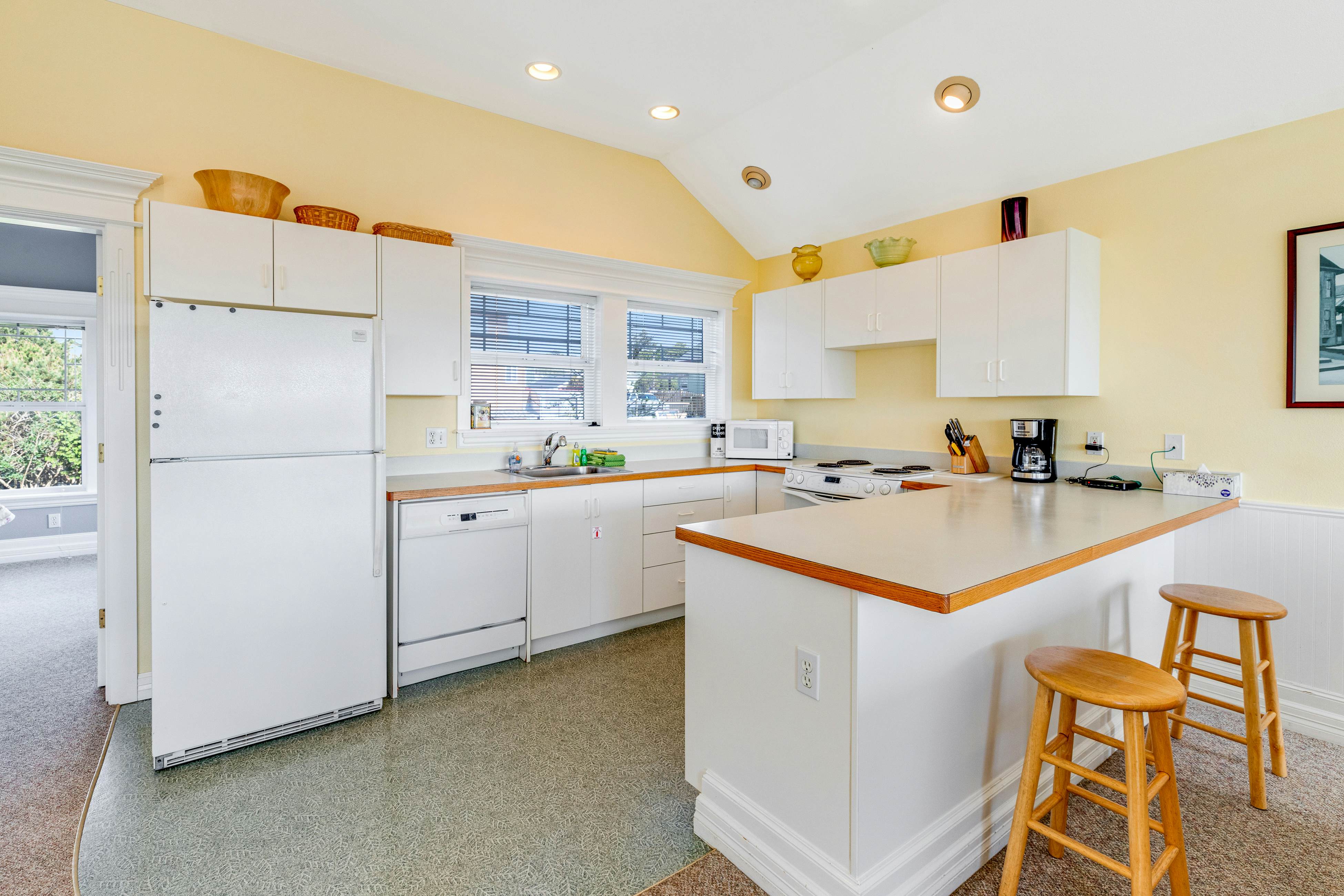 Fairhaven Applegate, Bennington, and Wakefield House 12 BD Newport