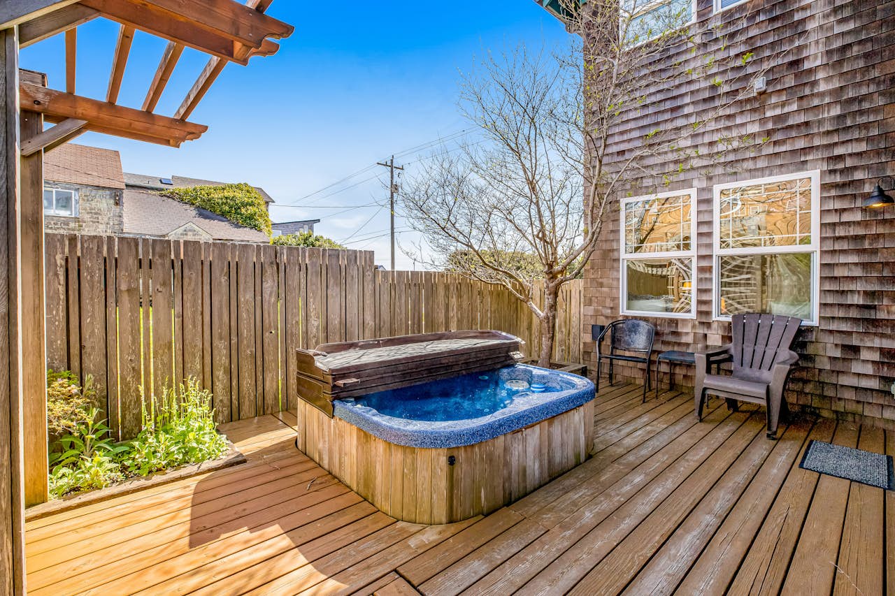 Fairhaven Bennington House 4 BD Newport, OR Vacation Rental Vacasa