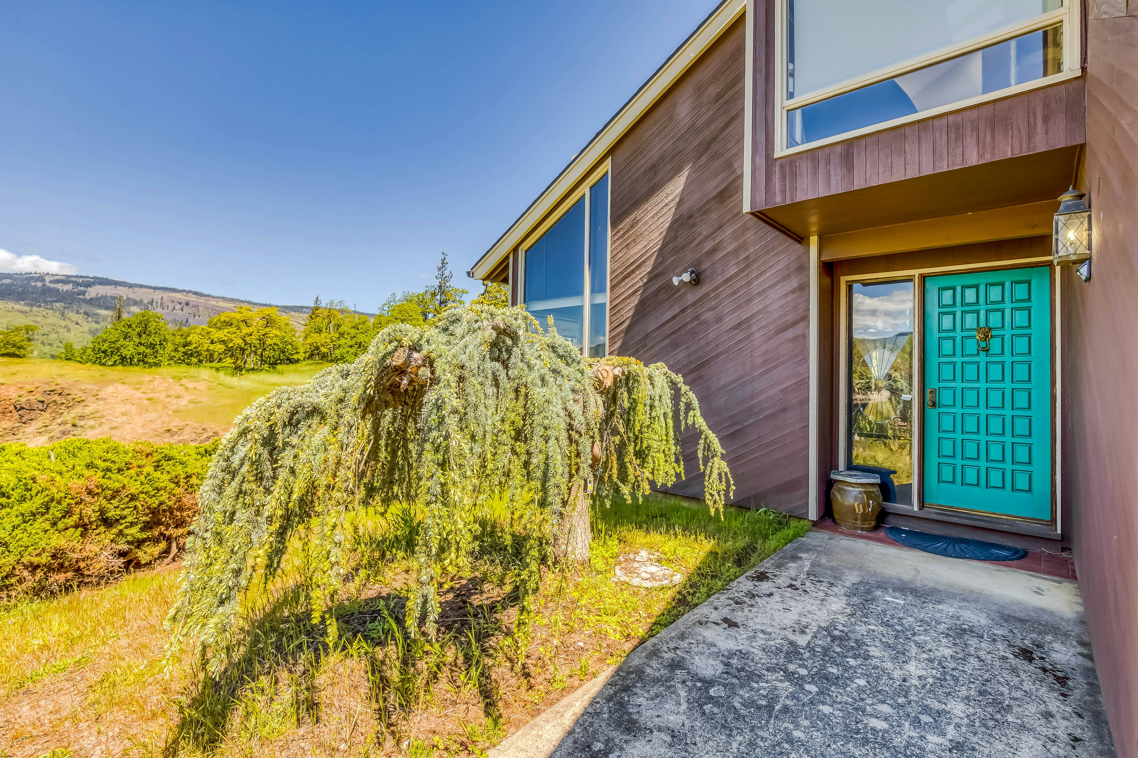 The Wandering Waterfall