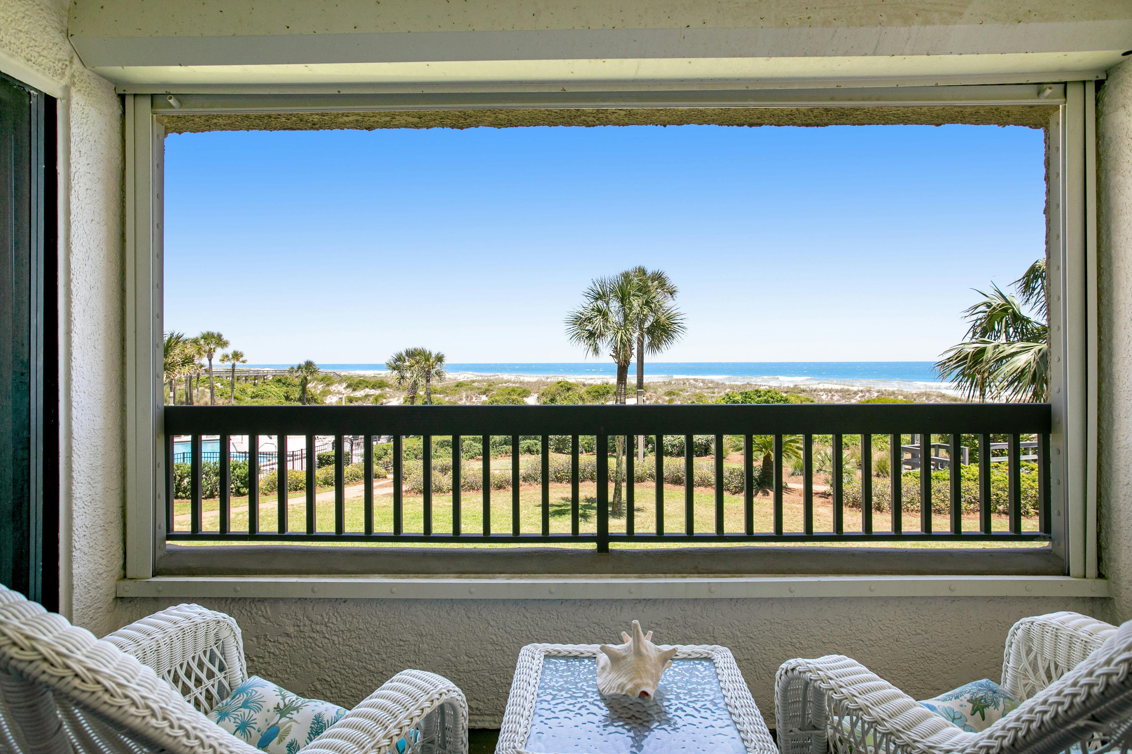 Summer Beach Resort Rentals, Homes Vacasa