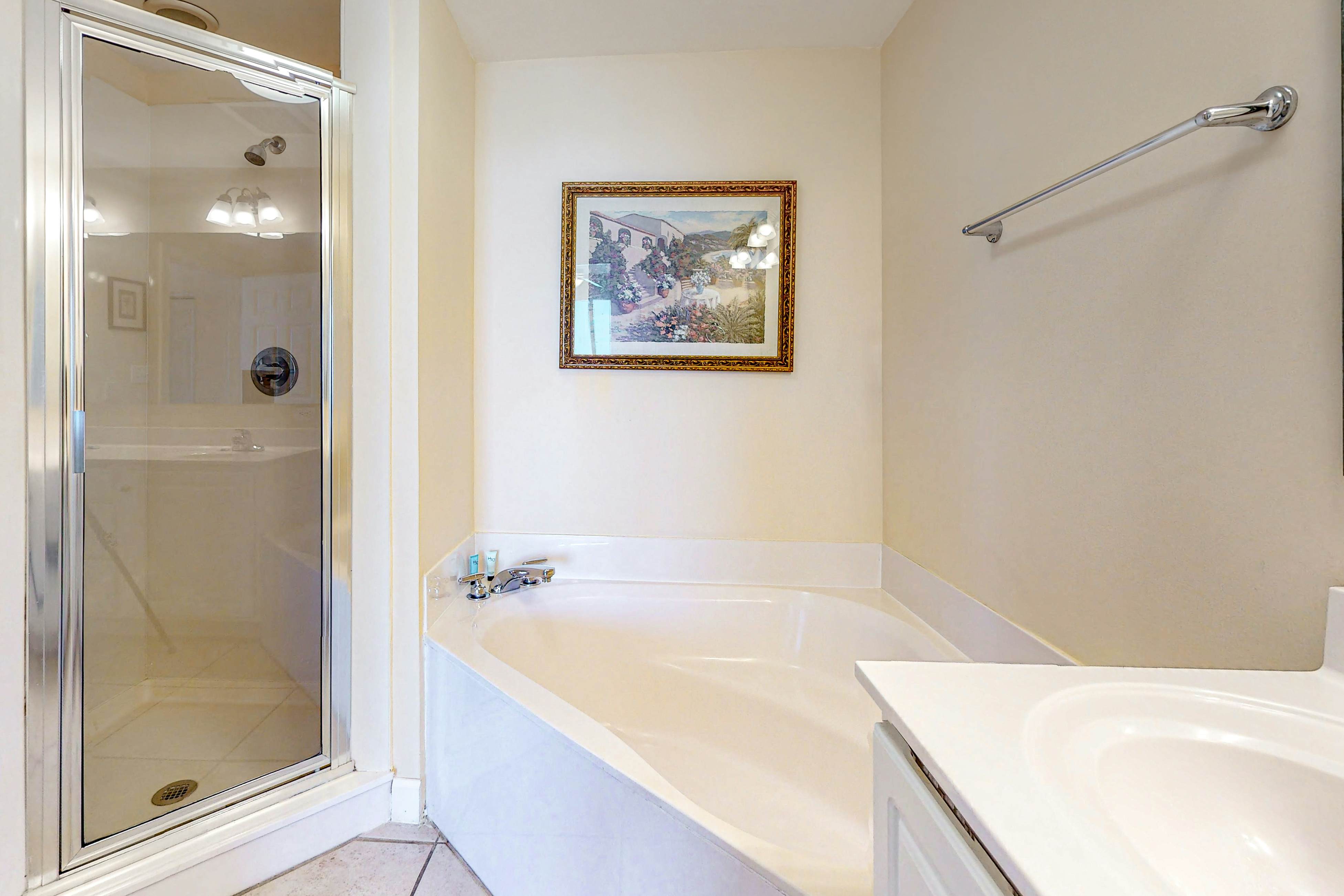 Sunrise Beach 1006 - Beachfront Condo