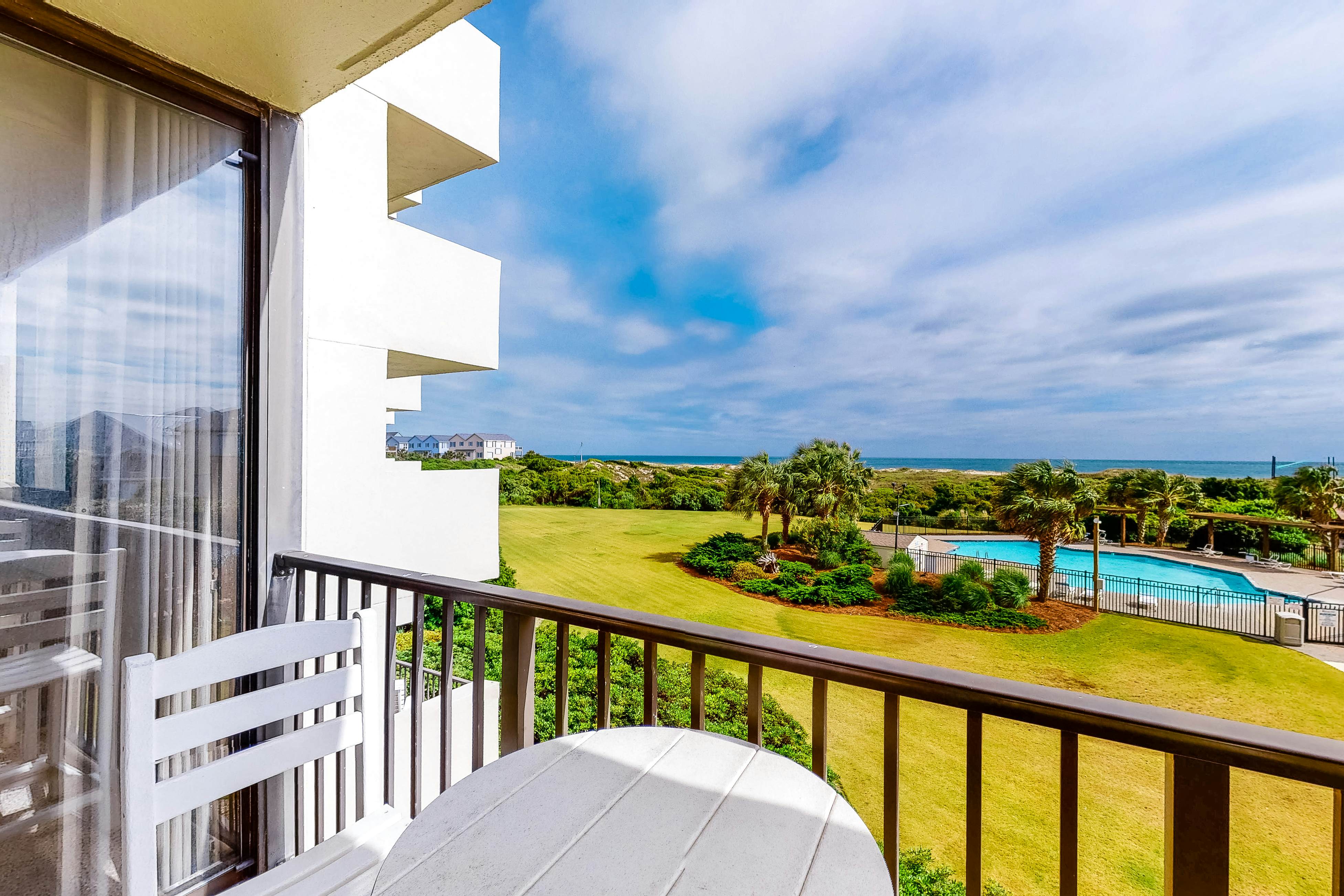 Sands Villa 225 3 BD Atlantic Beach, NC Vacation Rental Vacasa