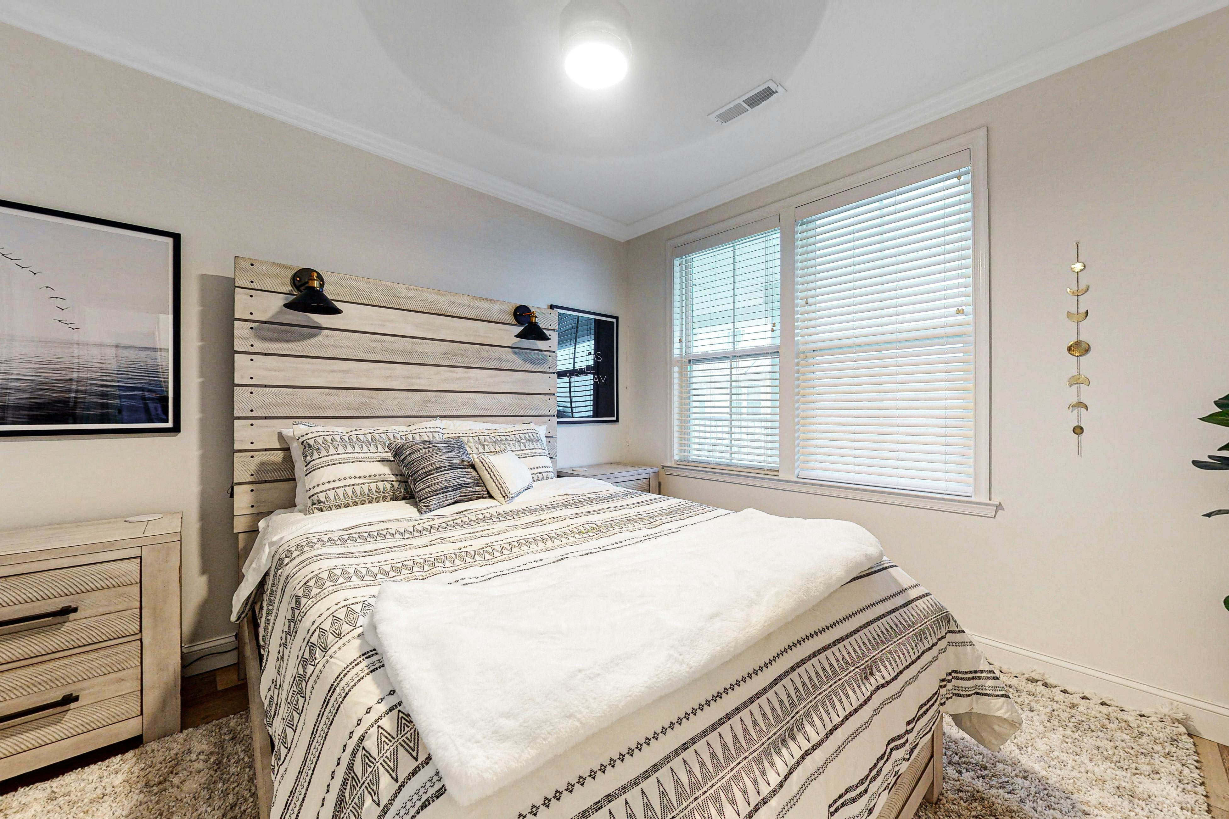 Sunset Island - 37 Fountain Dr W 3B