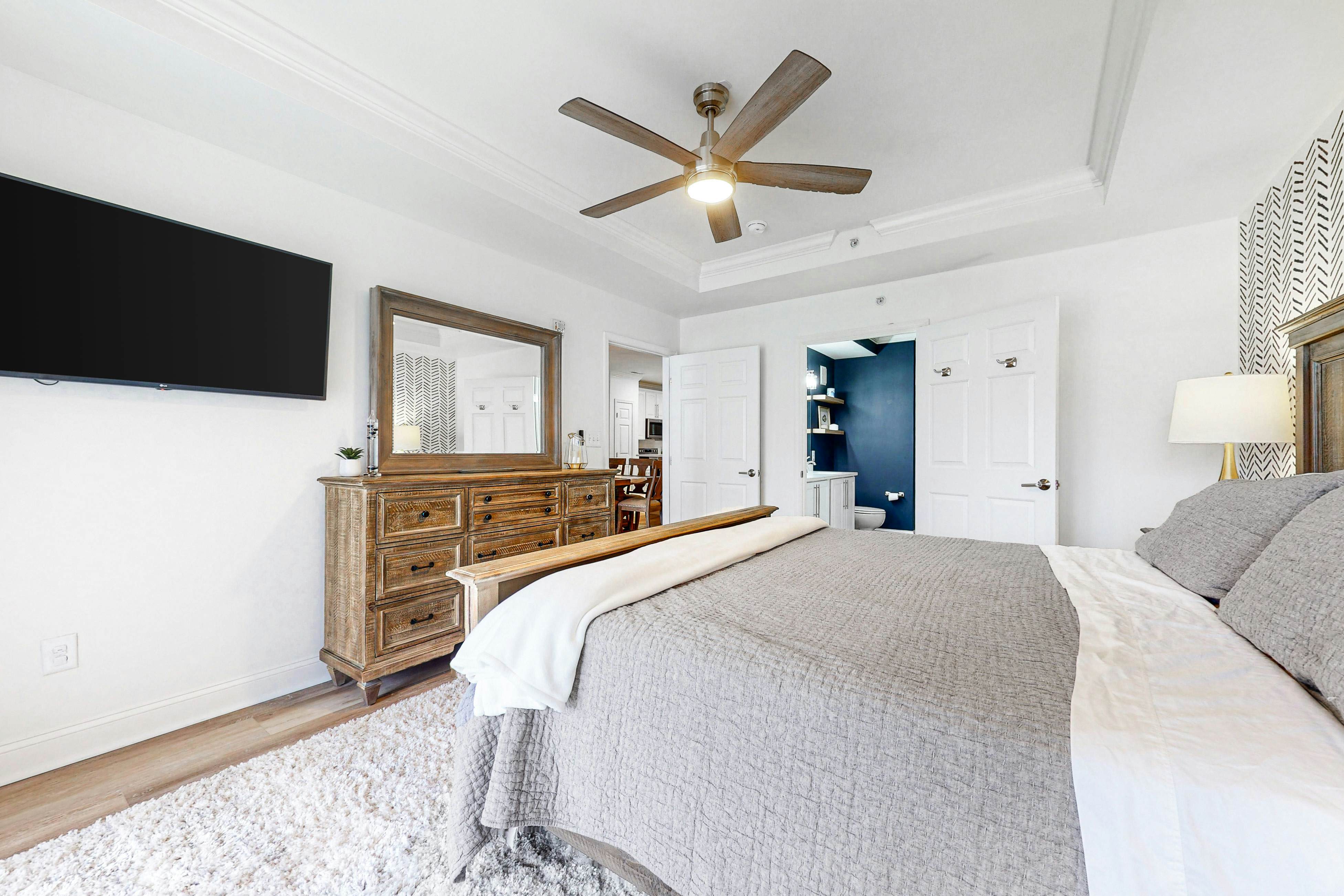 Sunset Island - 37 Fountain Dr W 3B