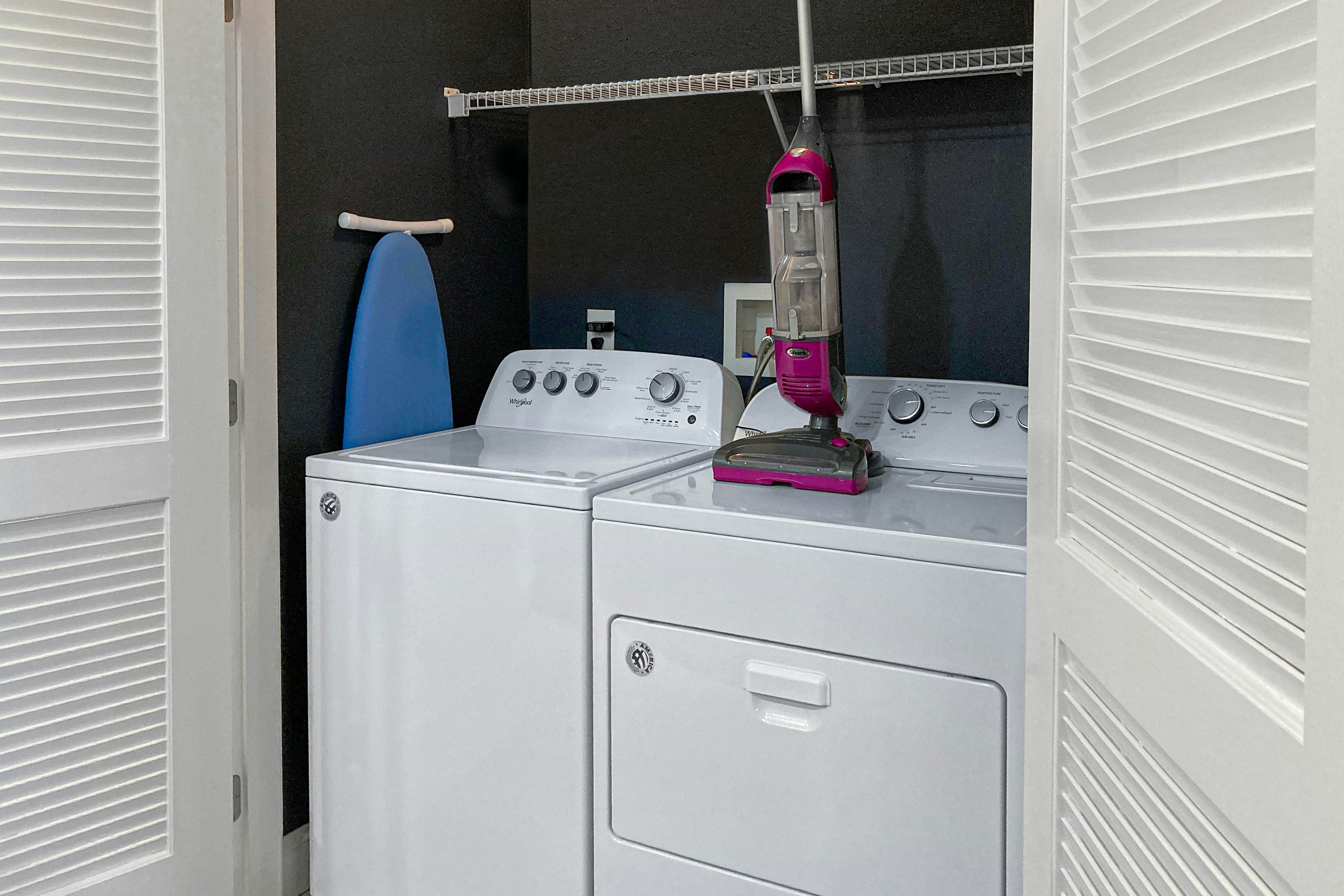 Sunset Island - 37 Fountain Dr W 3B