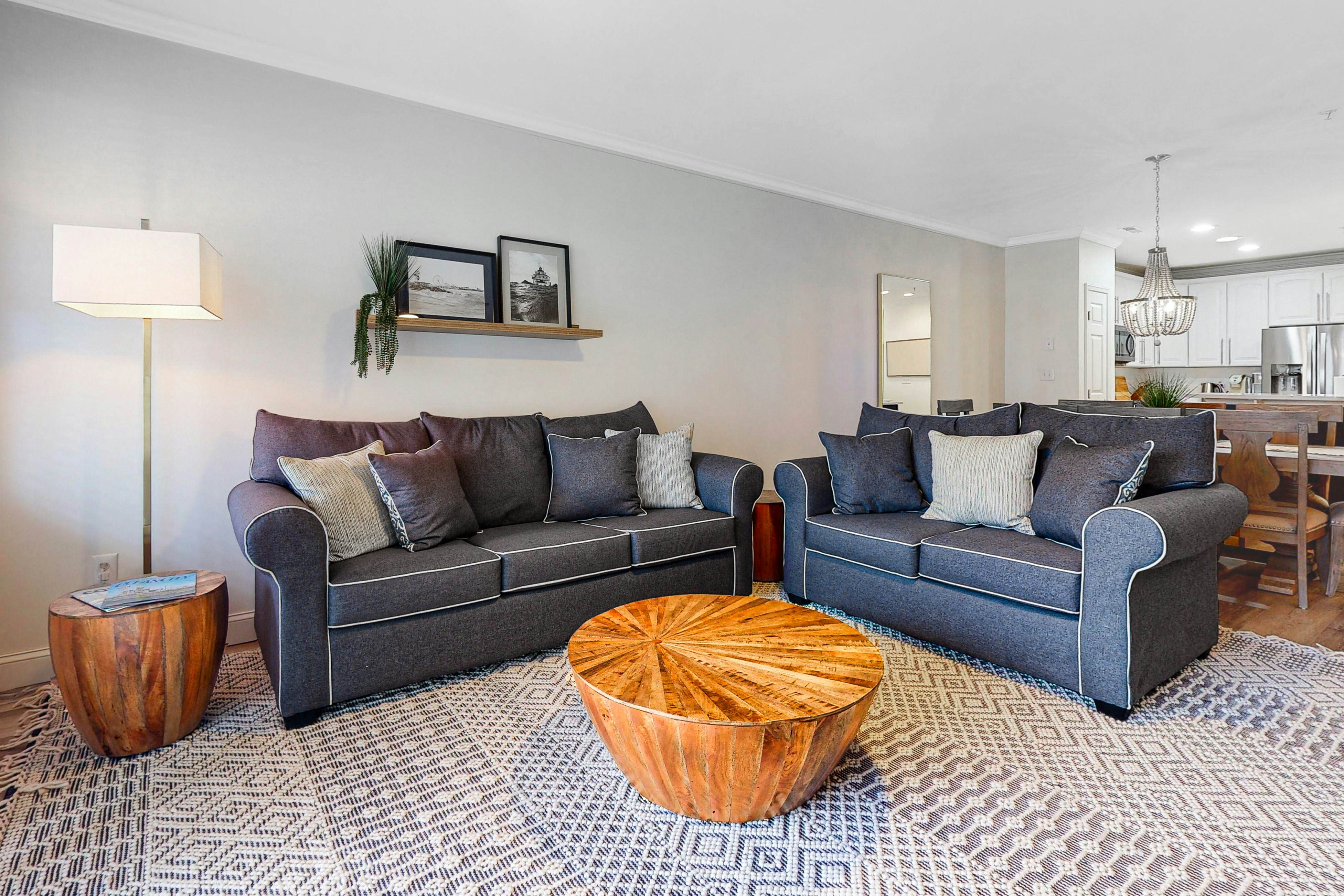 Sunset Island - 37 Fountain Dr W 3B