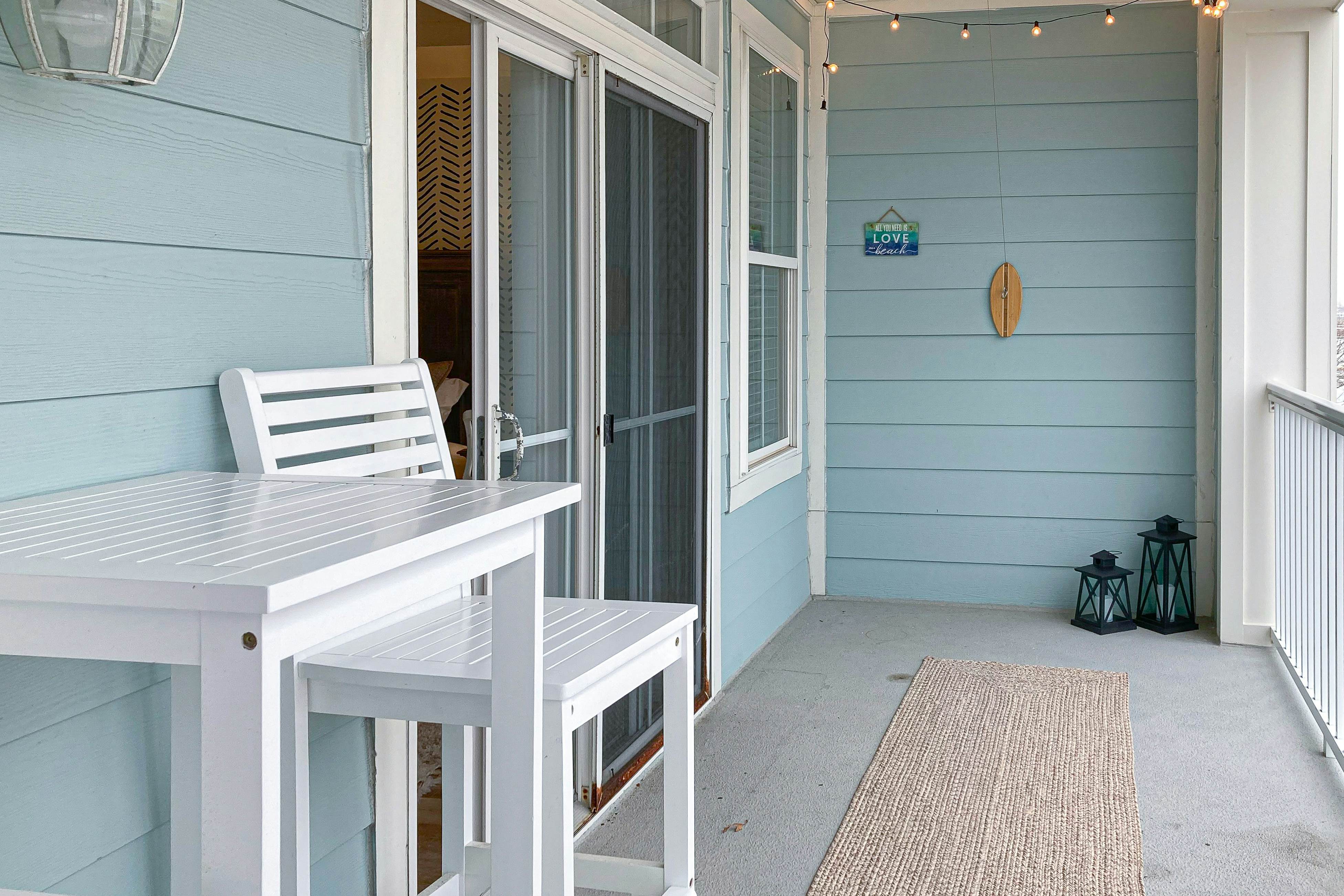 Sunset Island - 37 Fountain Dr W 3B