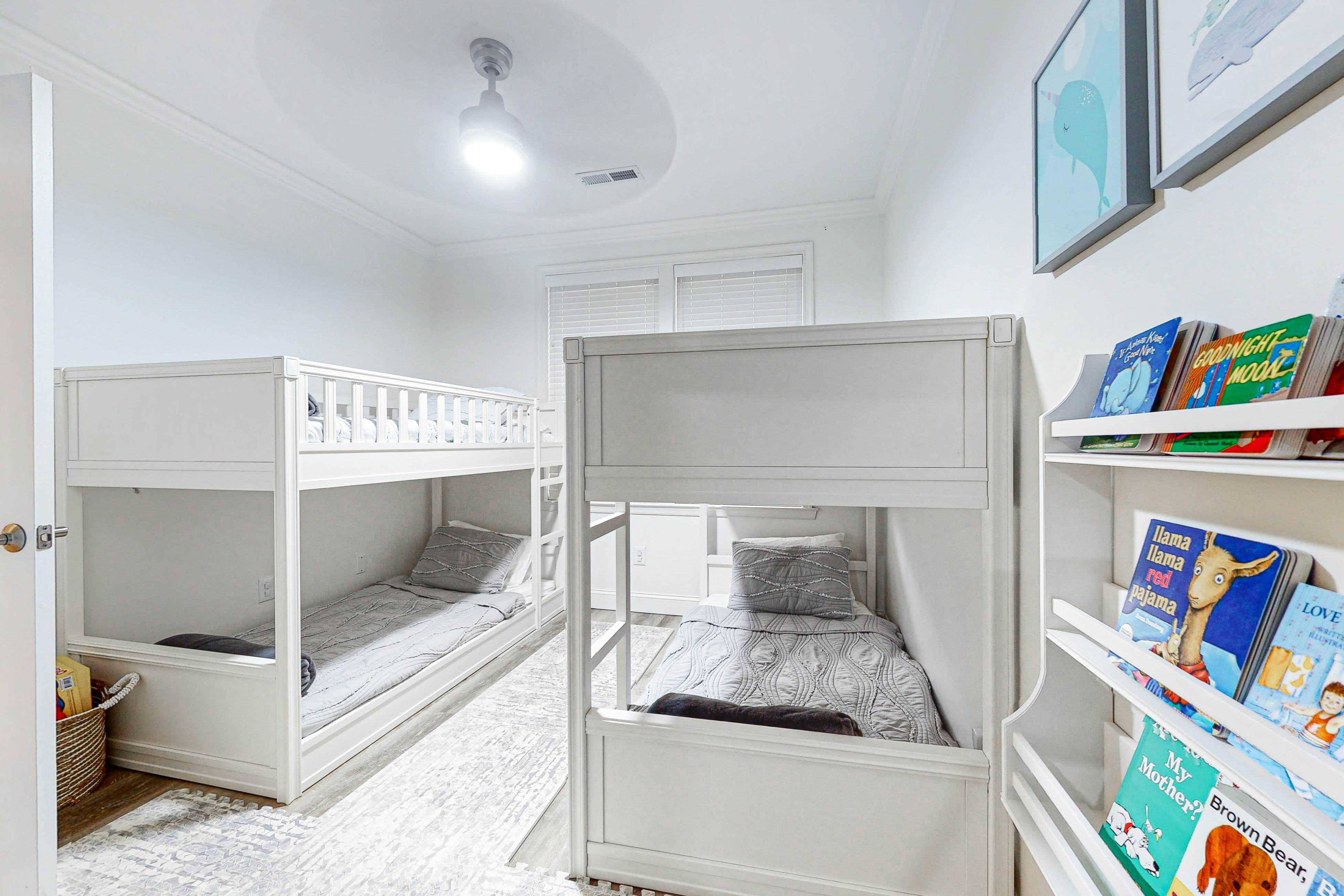 Sunset Island - 37 Fountain Dr W 3B