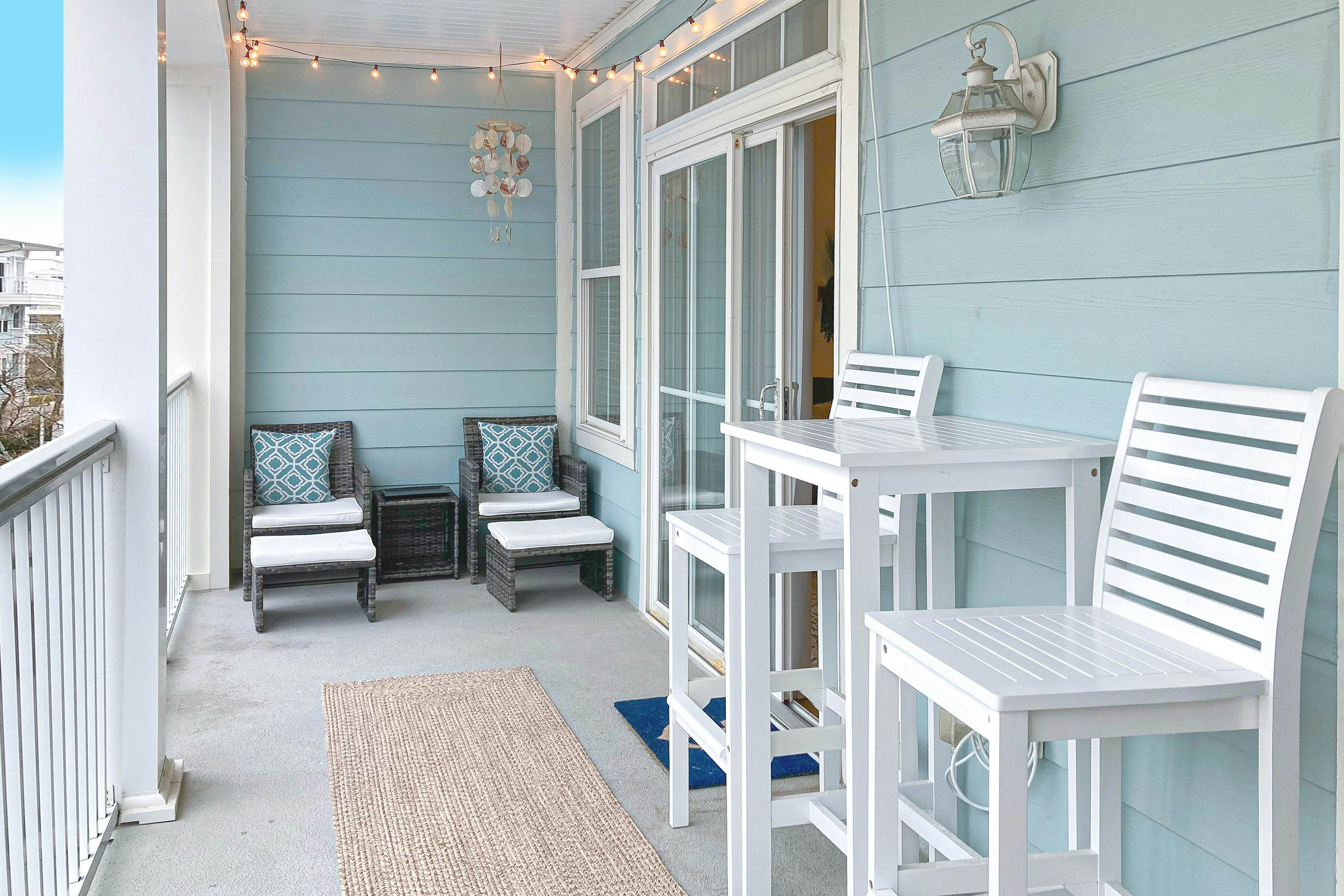 Sunset Island - 37 Fountain Dr W 3B