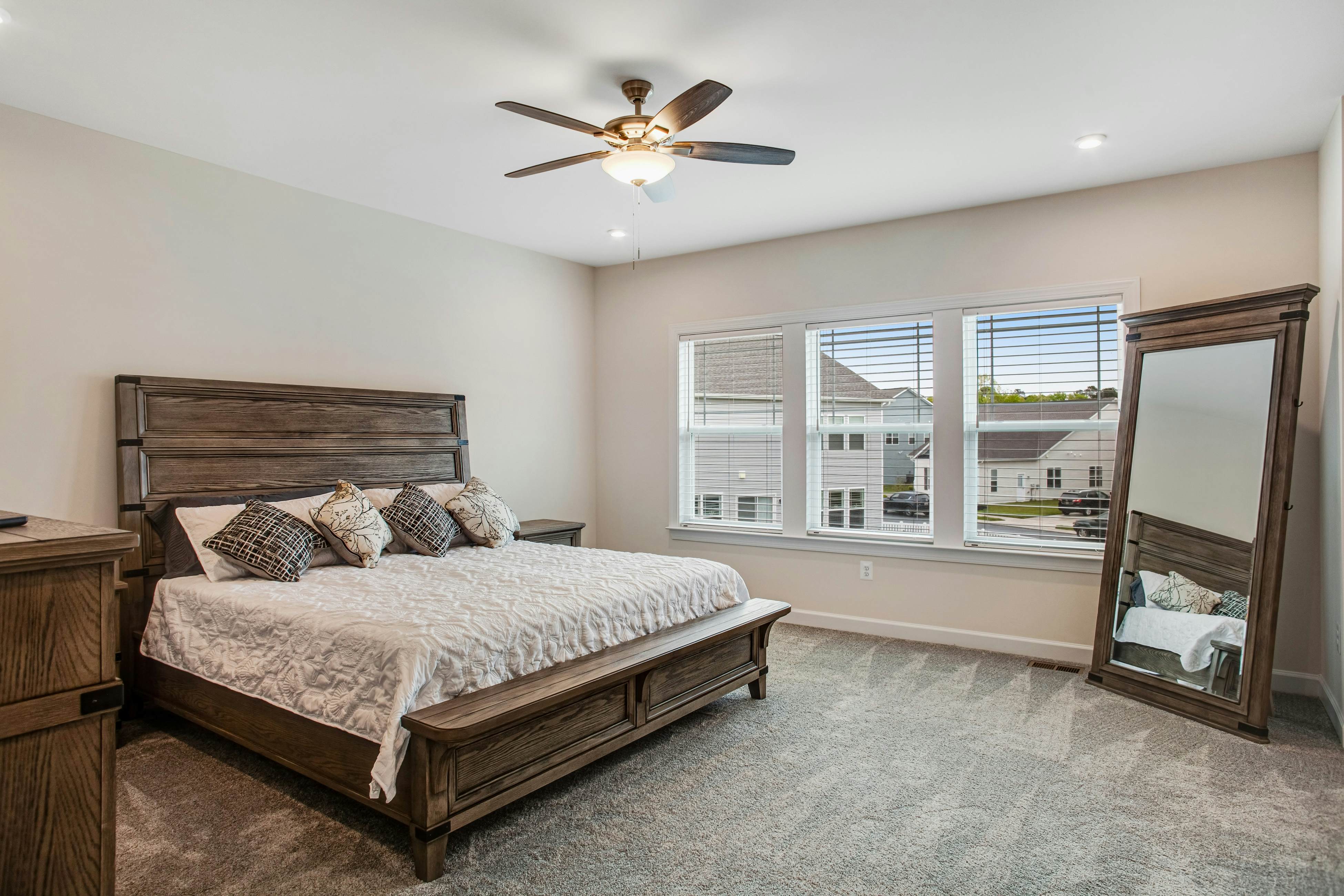 Ocean View Beach Club - 2 Middlesex Dr