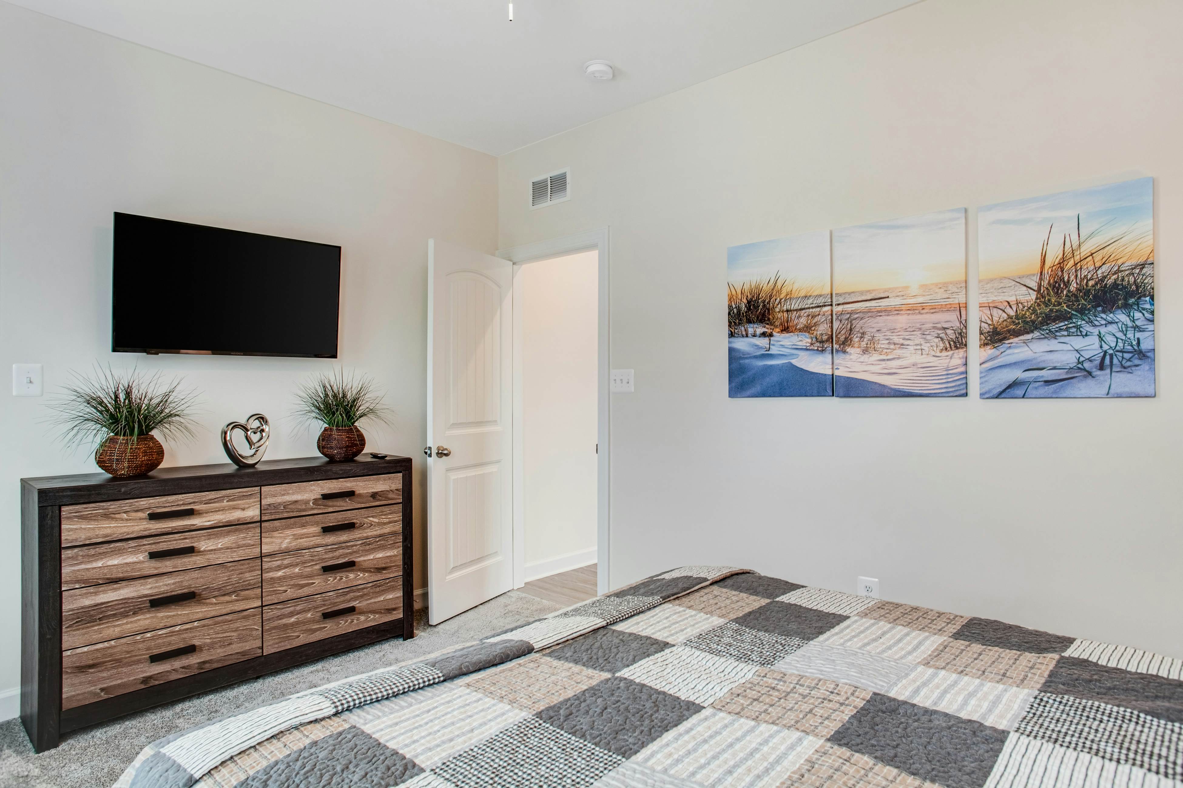 Ocean View Beach Club - 2 Middlesex Dr