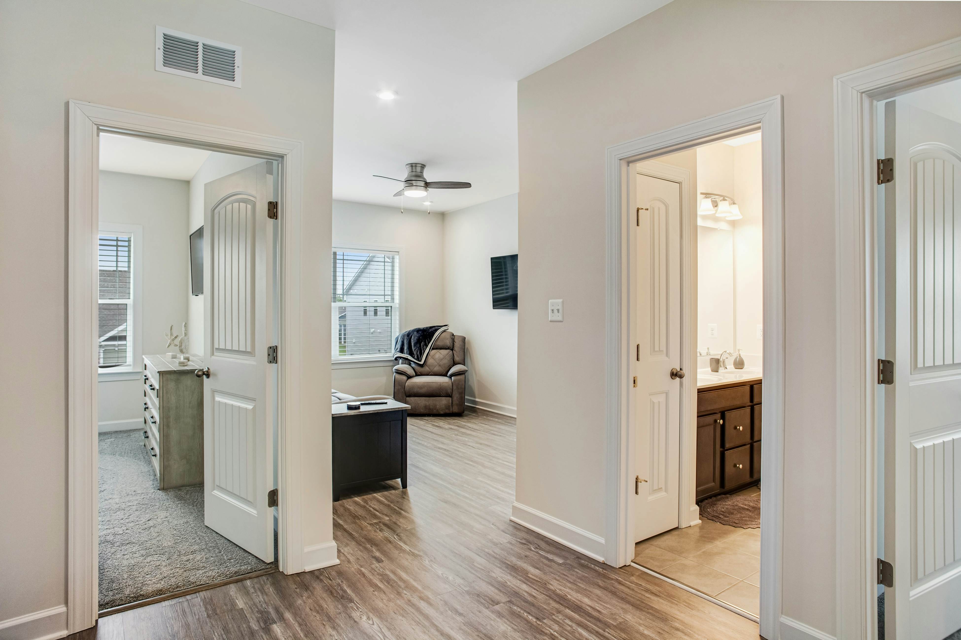 Ocean View Beach Club - 2 Middlesex Dr