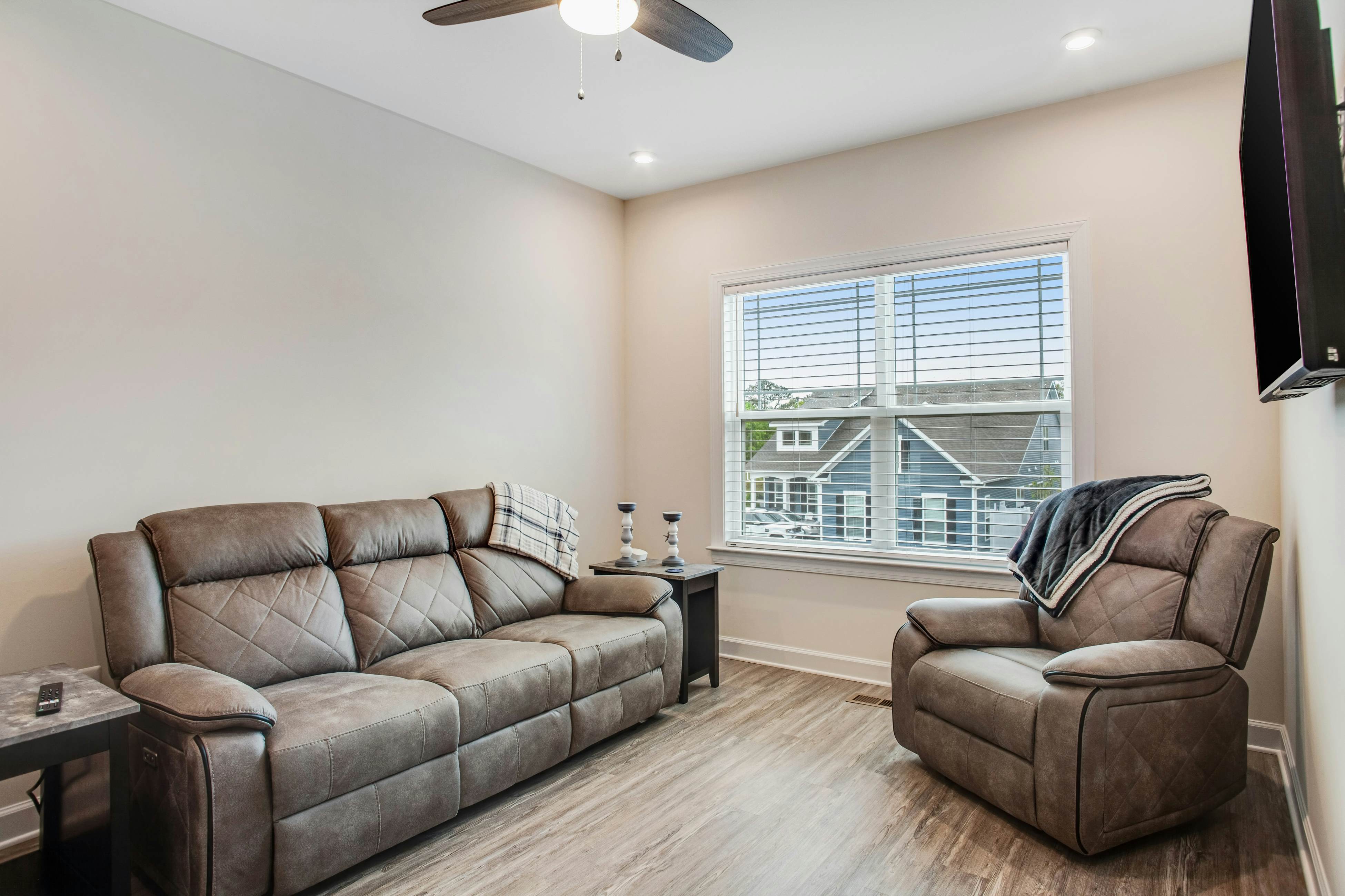 Ocean View Beach Club - 2 Middlesex Dr