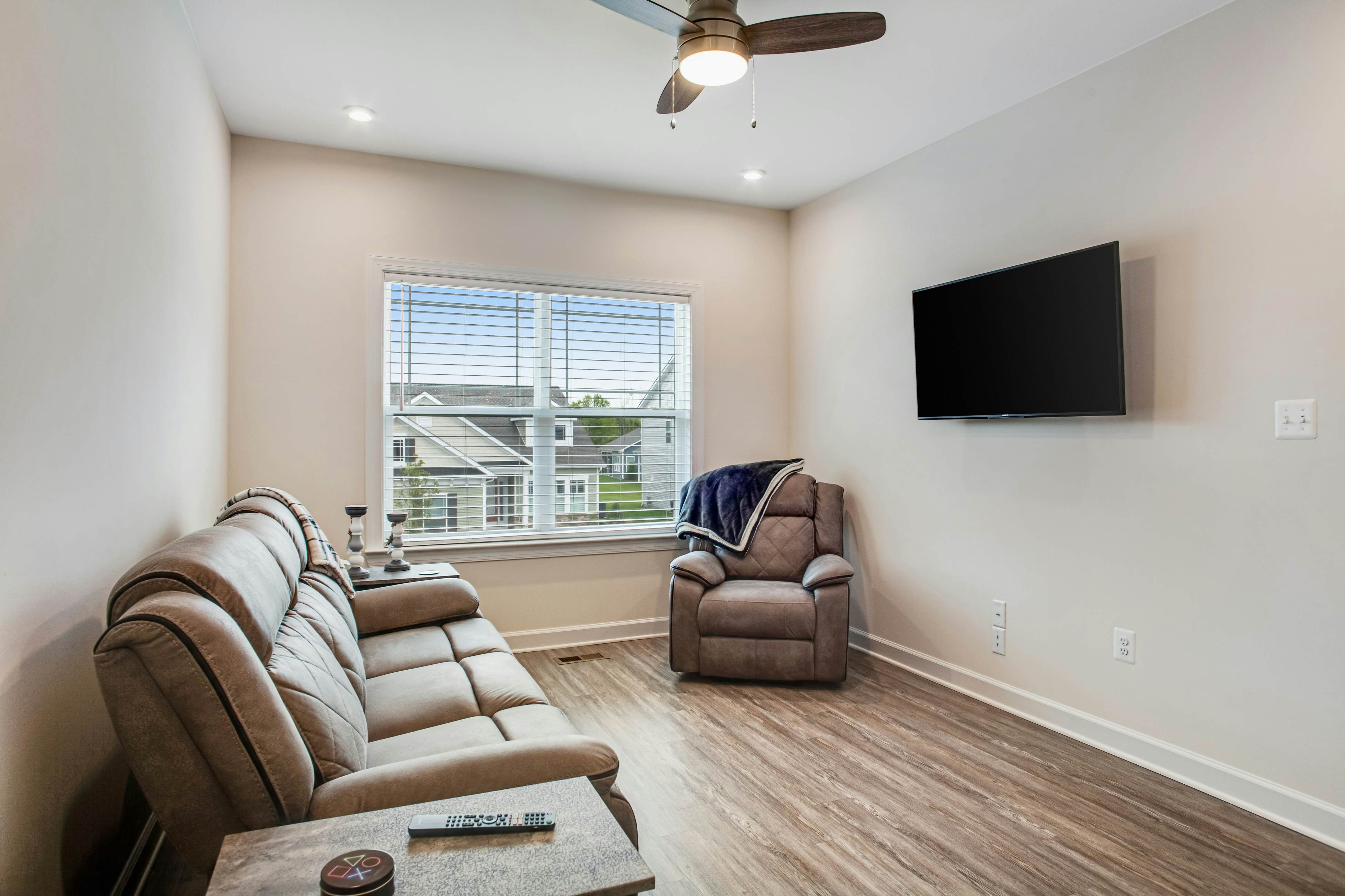 Ocean View Beach Club - 2 Middlesex Dr