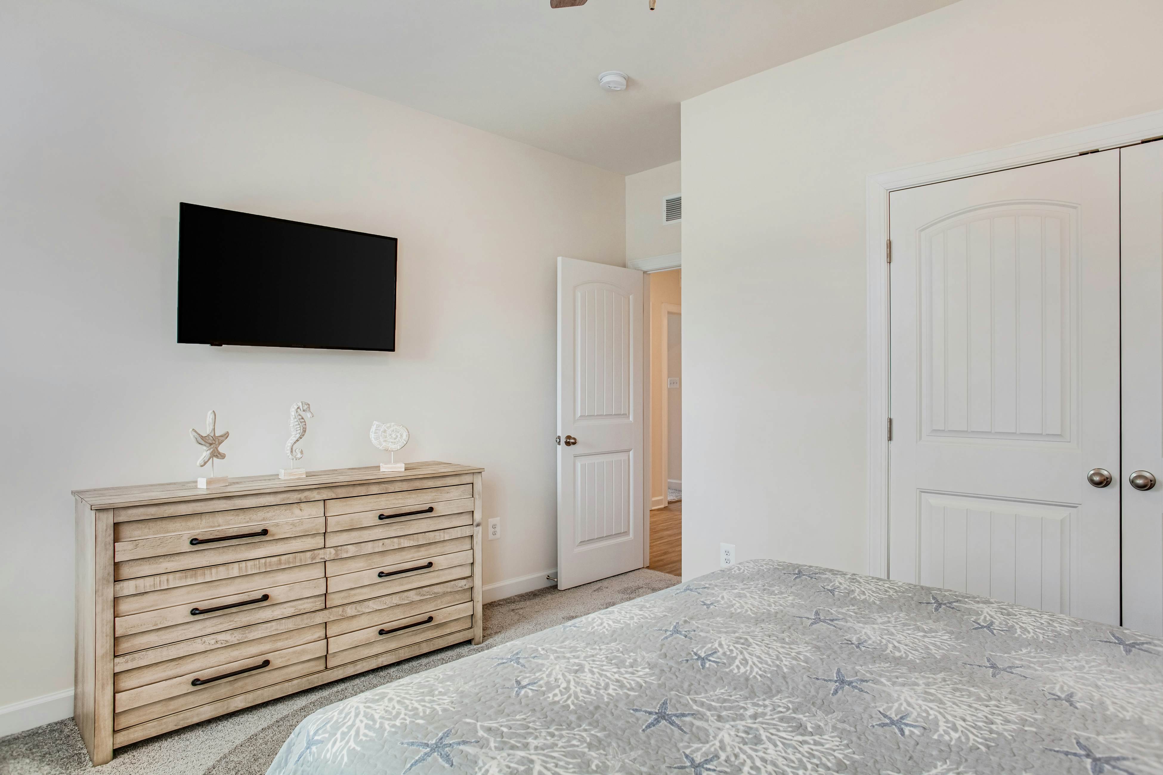 Ocean View Beach Club - 2 Middlesex Dr