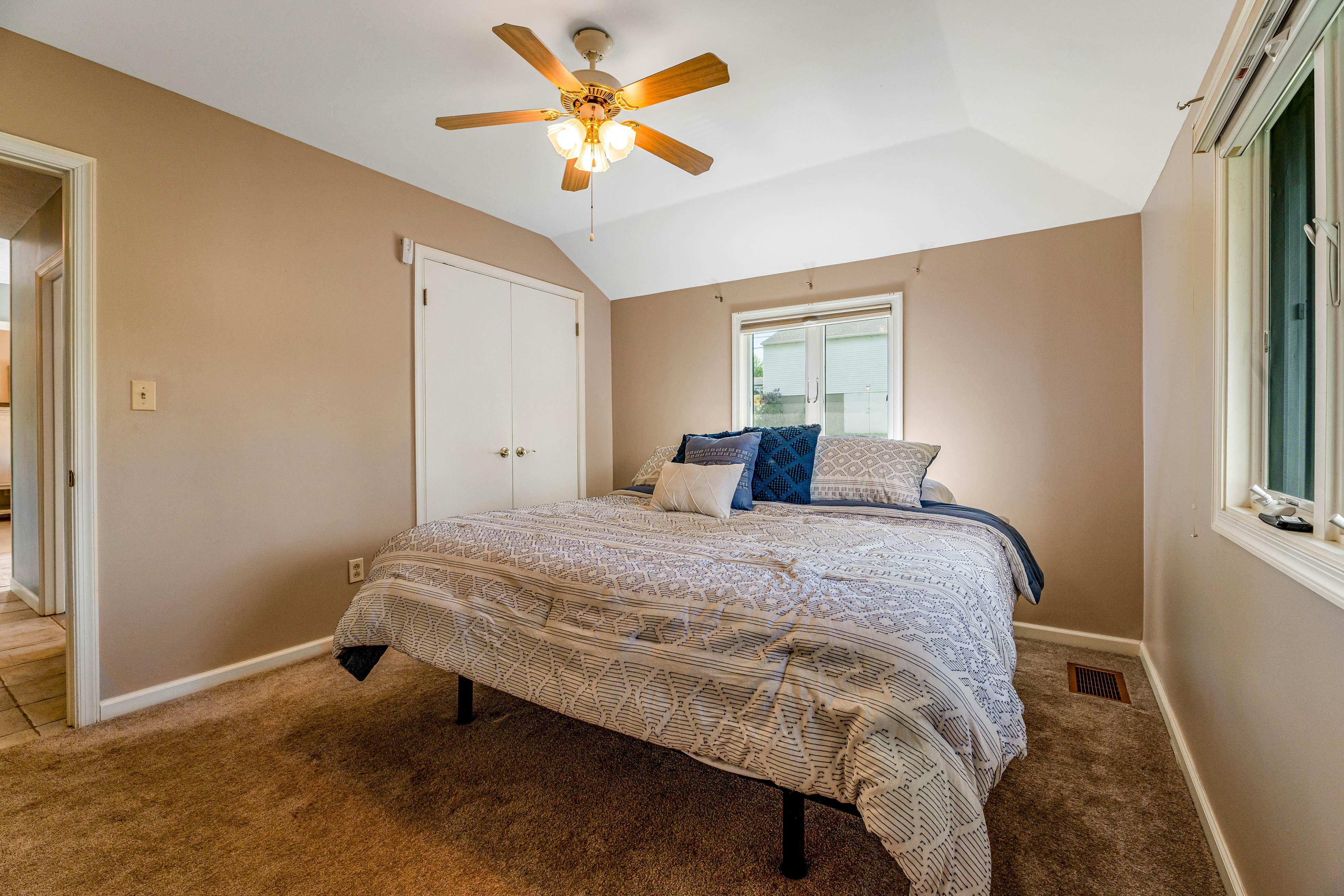 Keuka Vista 4 BD Penn Yan, NY Vacation Rental Vacasa