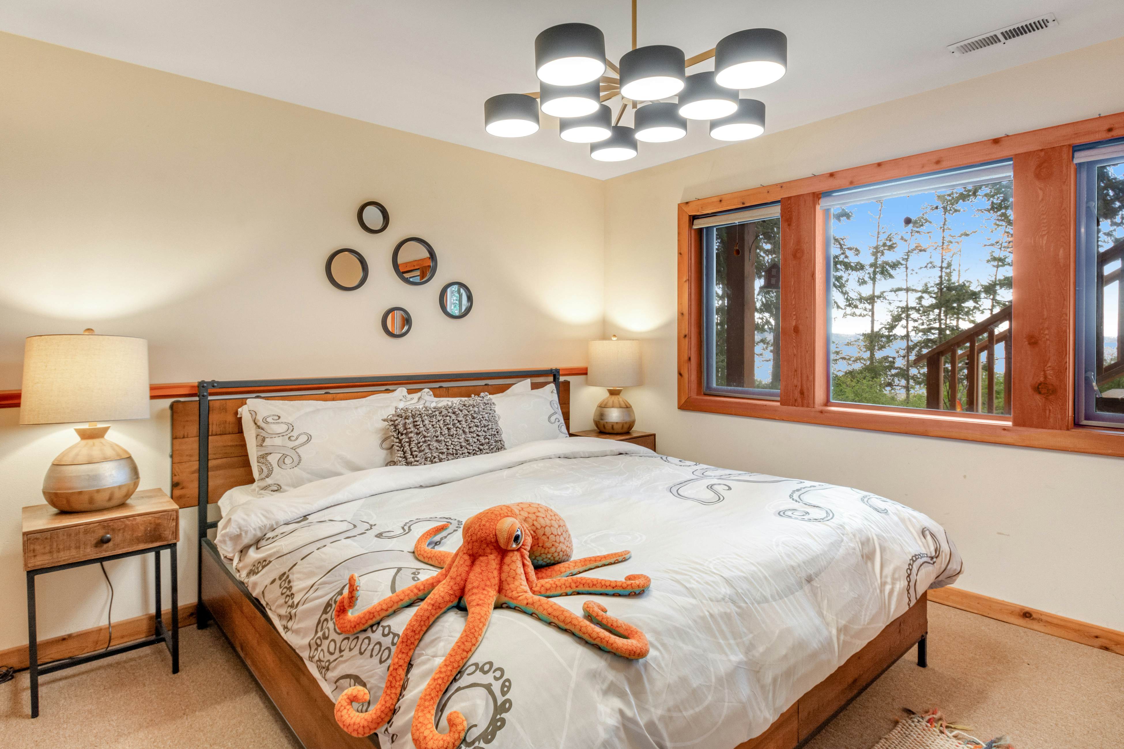 Octopus Beach Den
