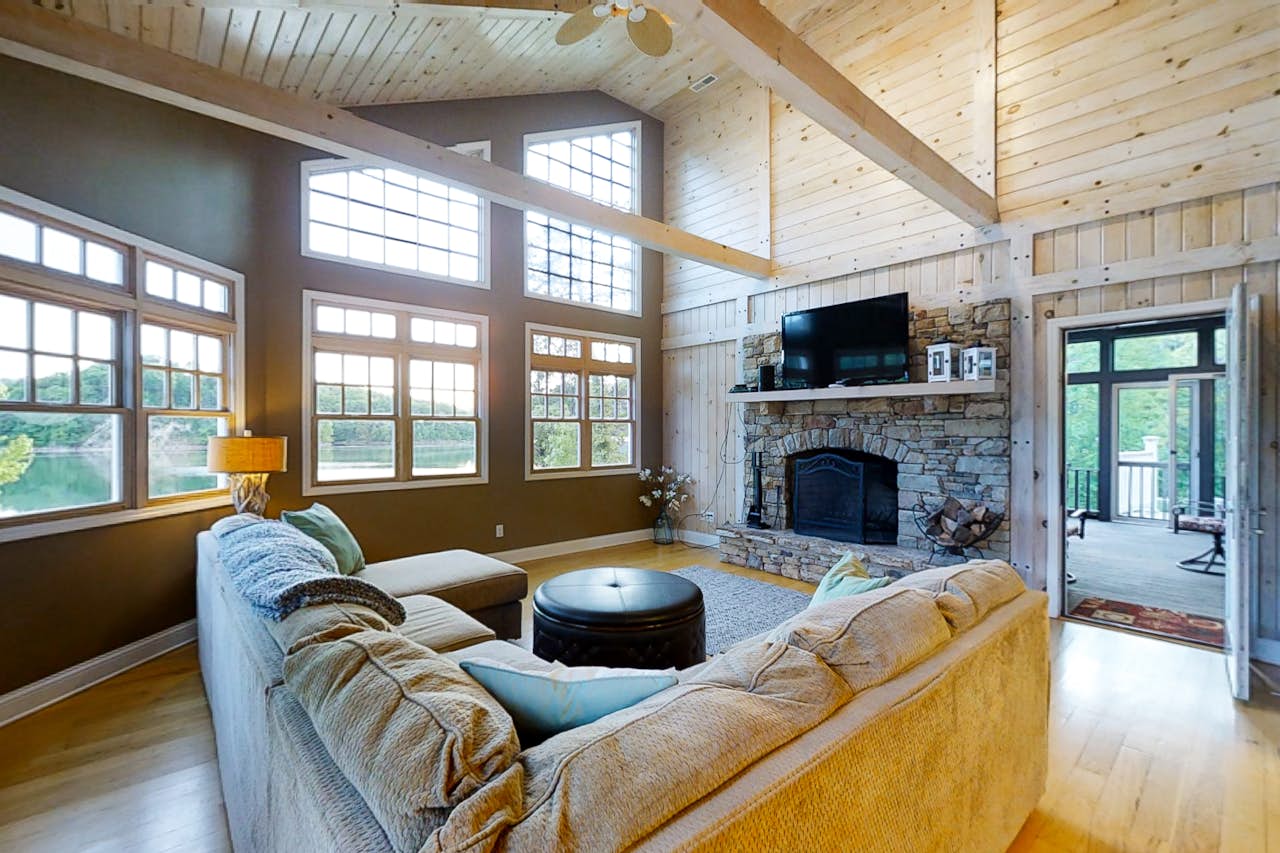 Paradise Point 7 BD New Tazewell, TN Vacation Rental Vacasa