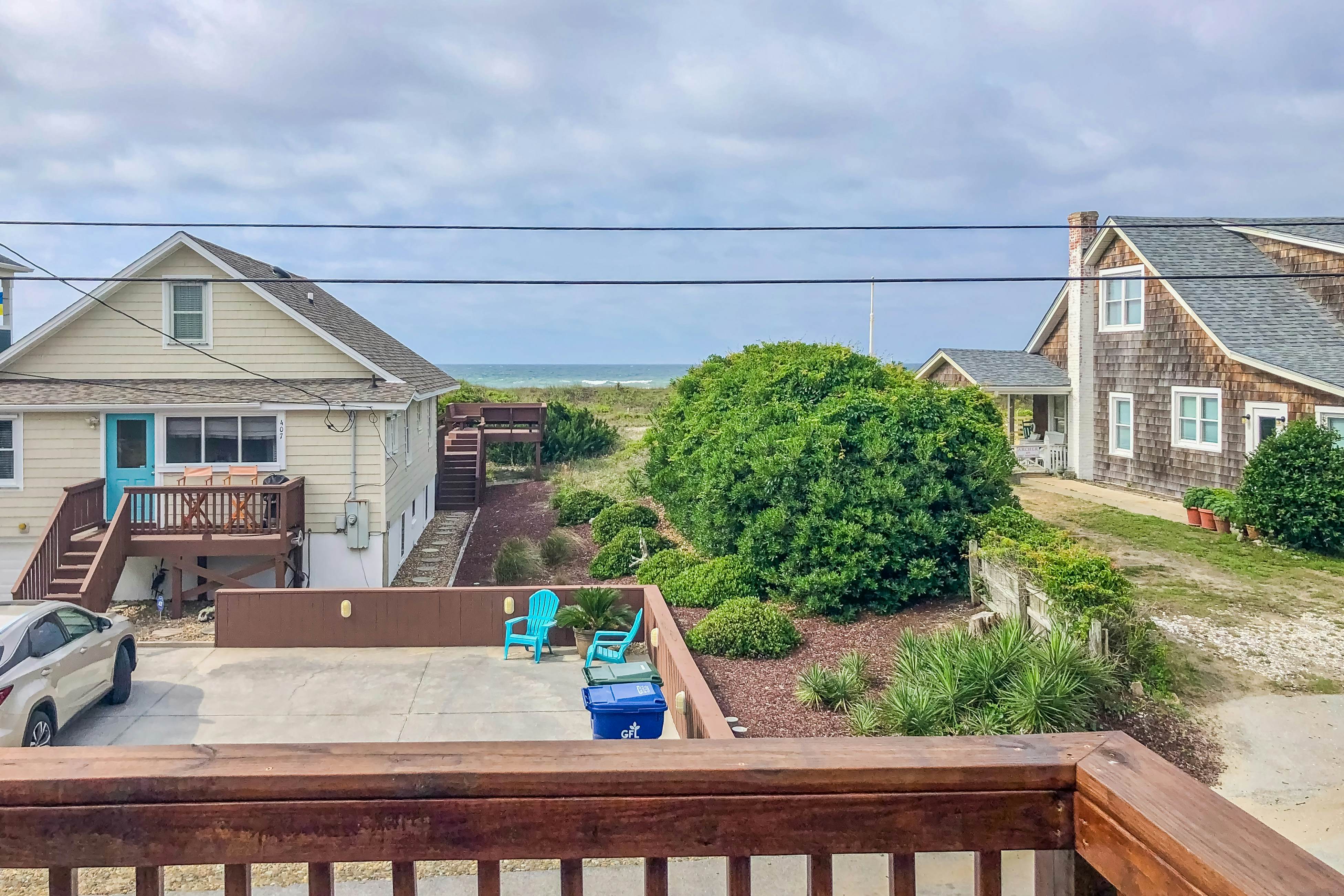 Atlantic Coast Cottage 2 BD Atlantic Beach, NC Vacation Rental Vacasa