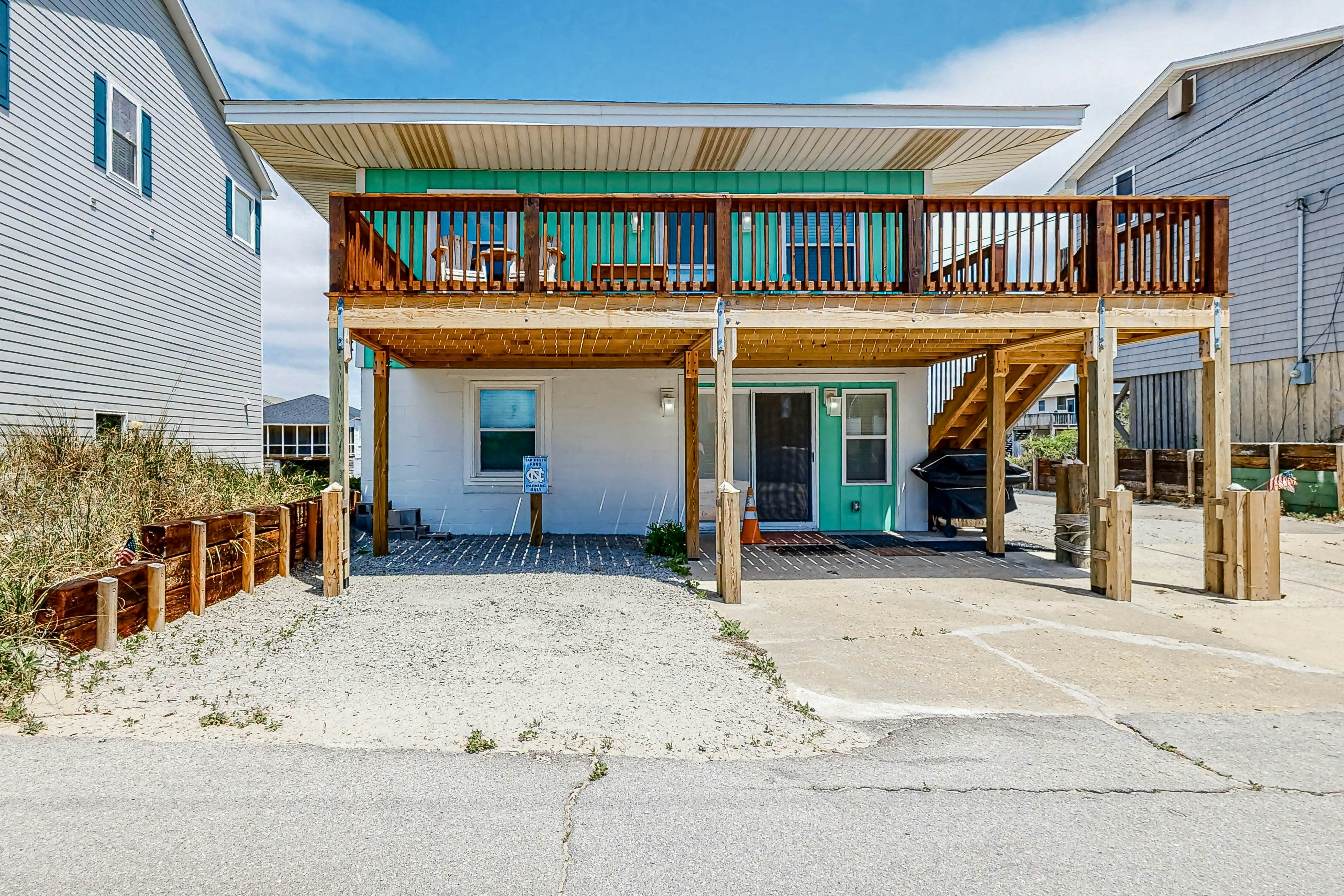 Atlantic Coast Cottage 2 BD Atlantic Beach, NC Vacation Rental Vacasa