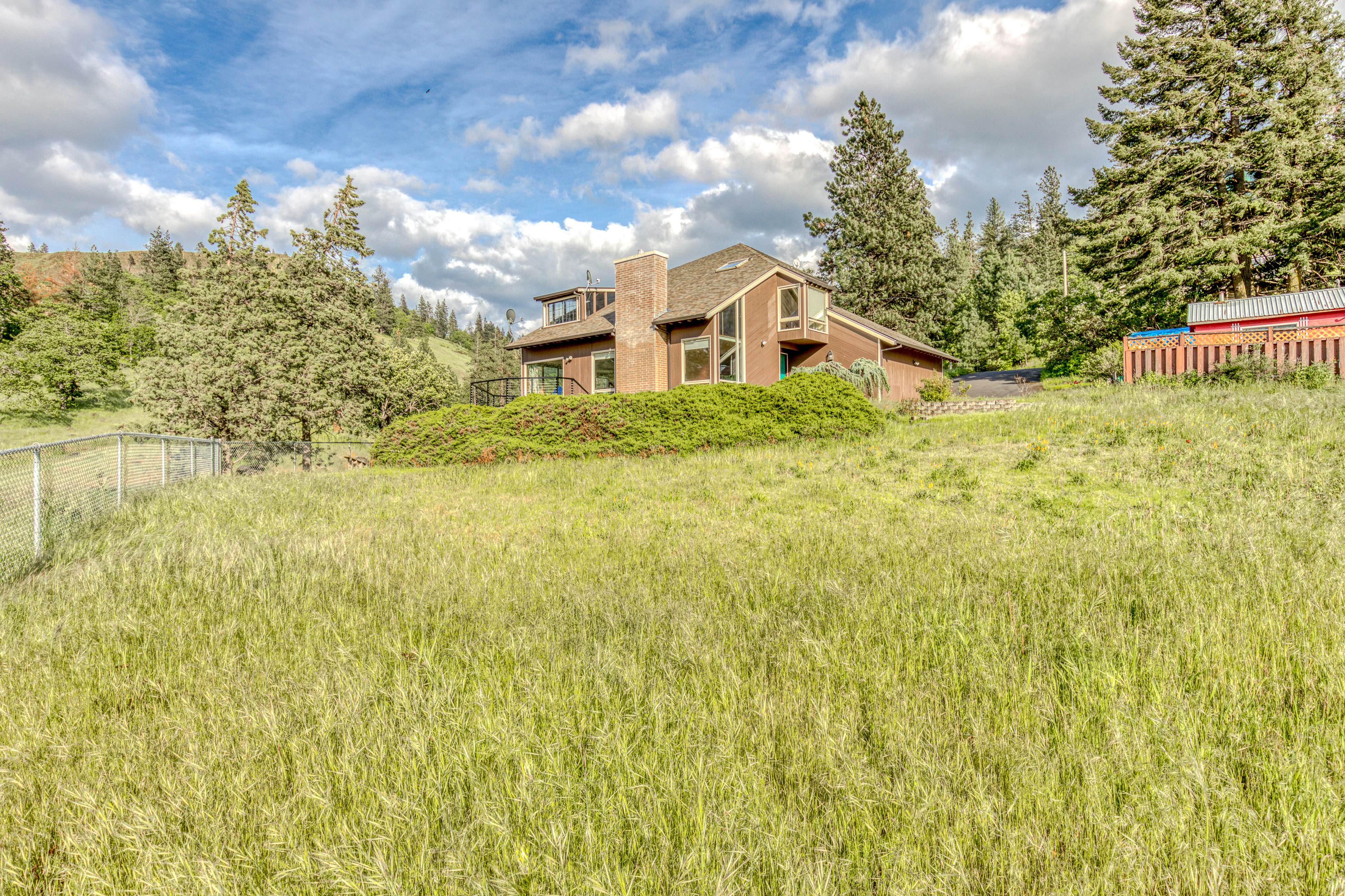 The Wandering Waterfall