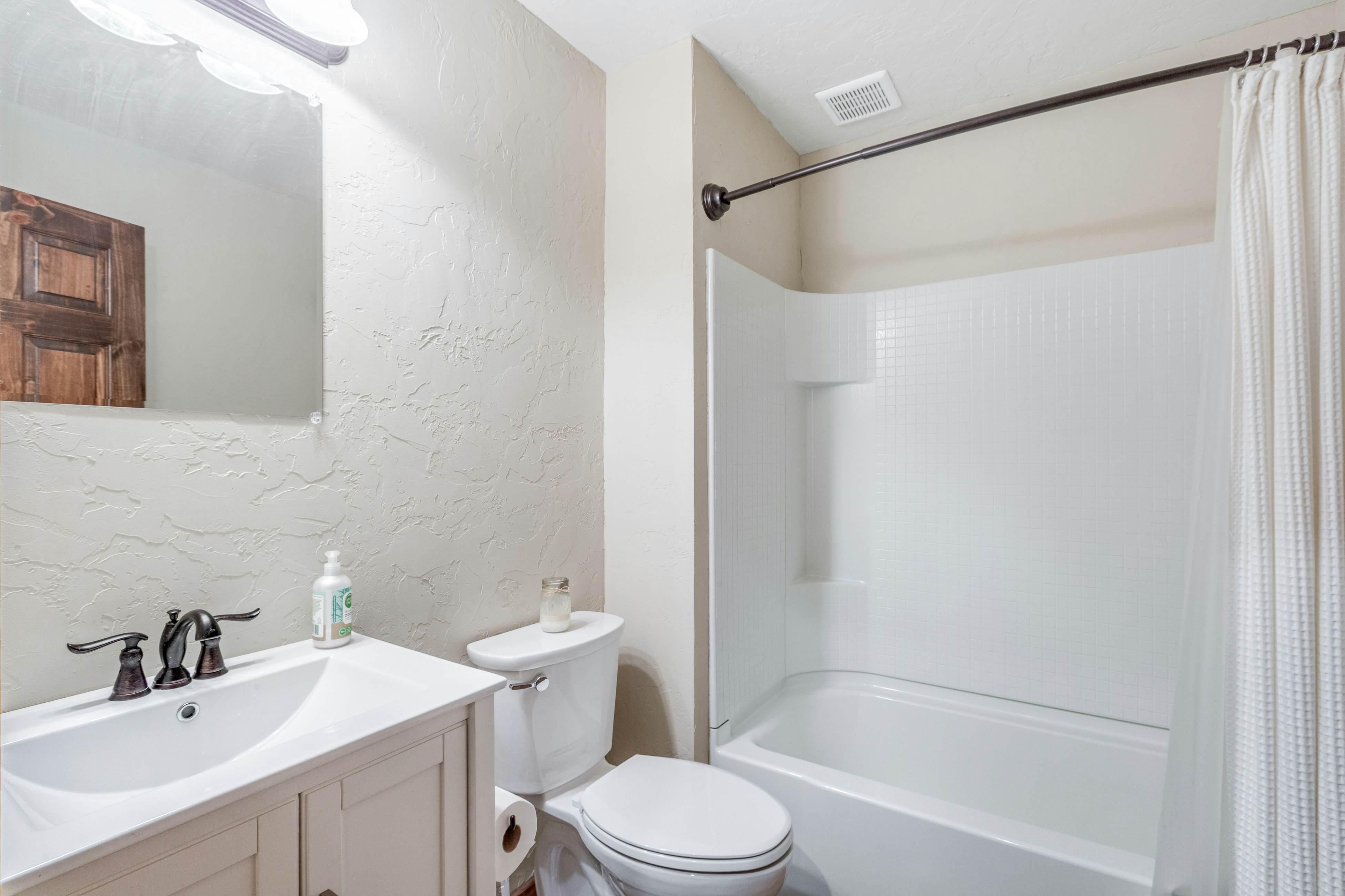 Riverfront Retreat at Lavender Lake