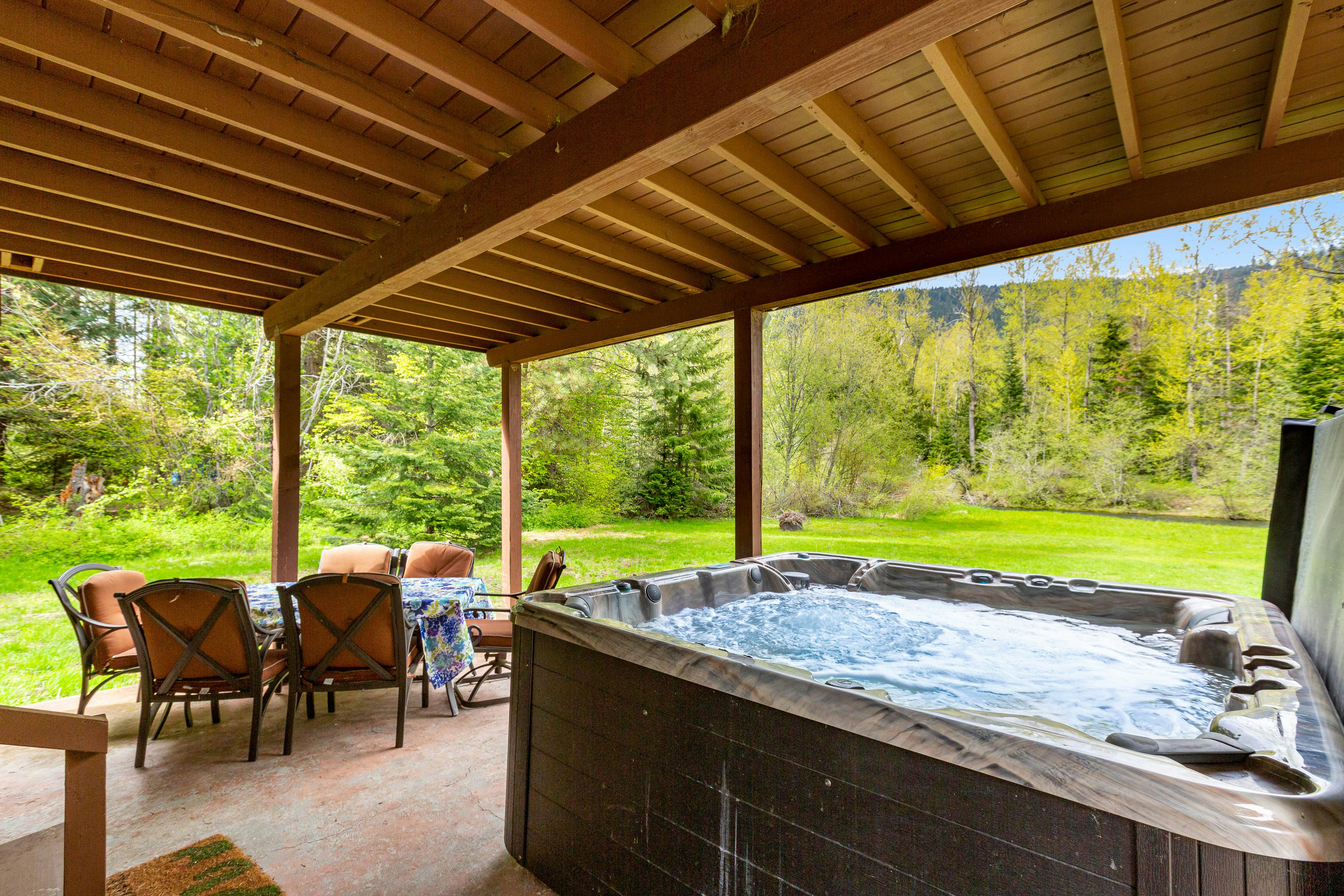 Riverfront Retreat at Lavender Lake