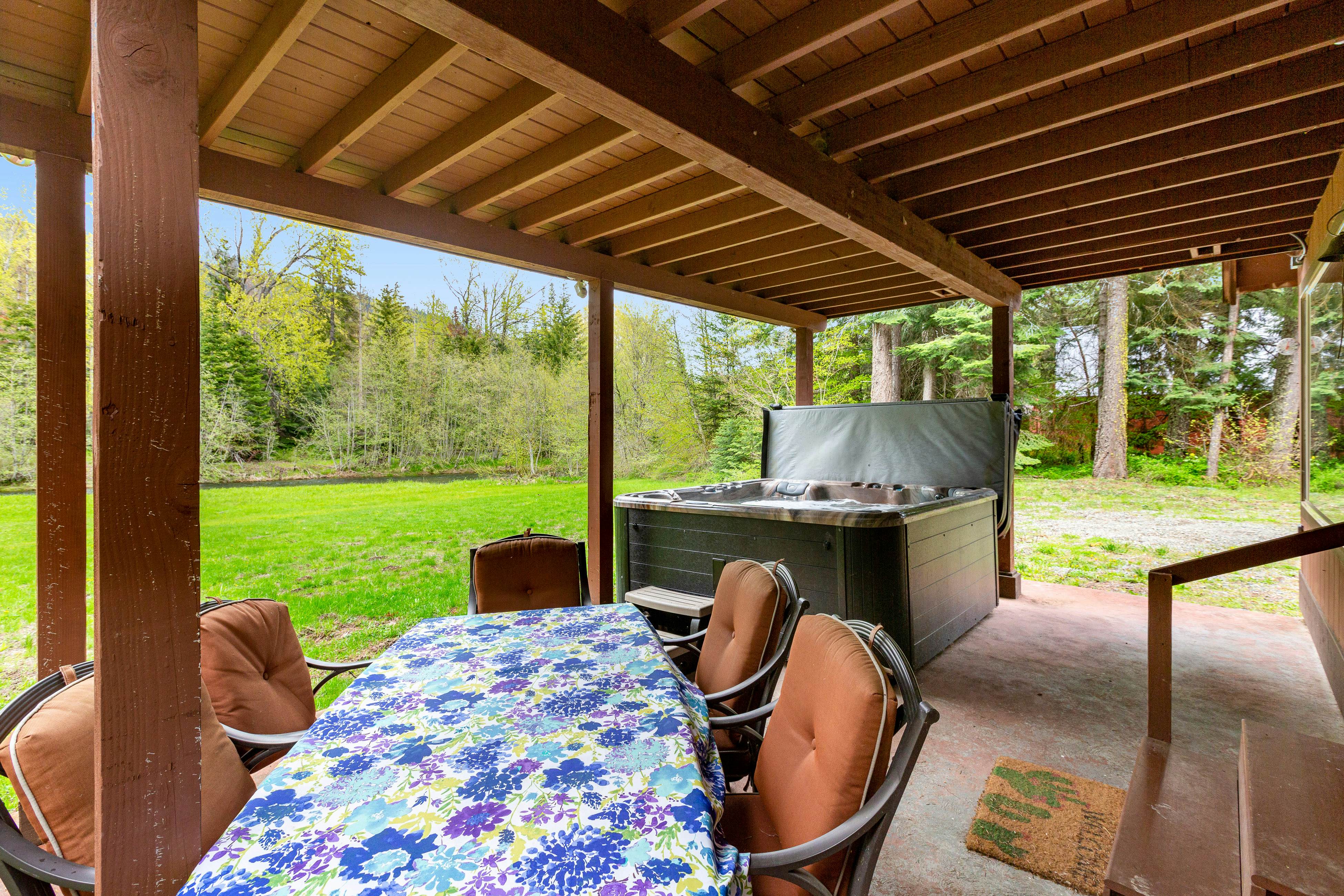 Riverfront Retreat at Lavender Lake