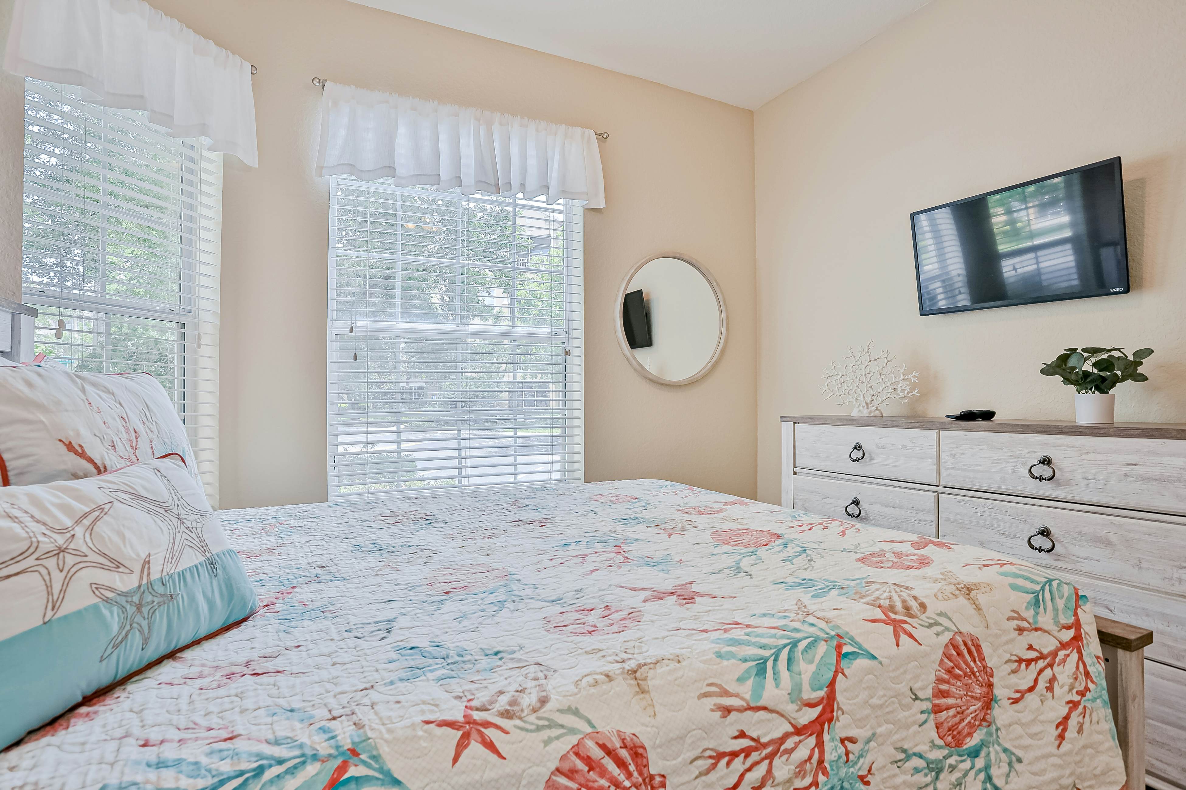 Yellow Starfish - Windsor Hills