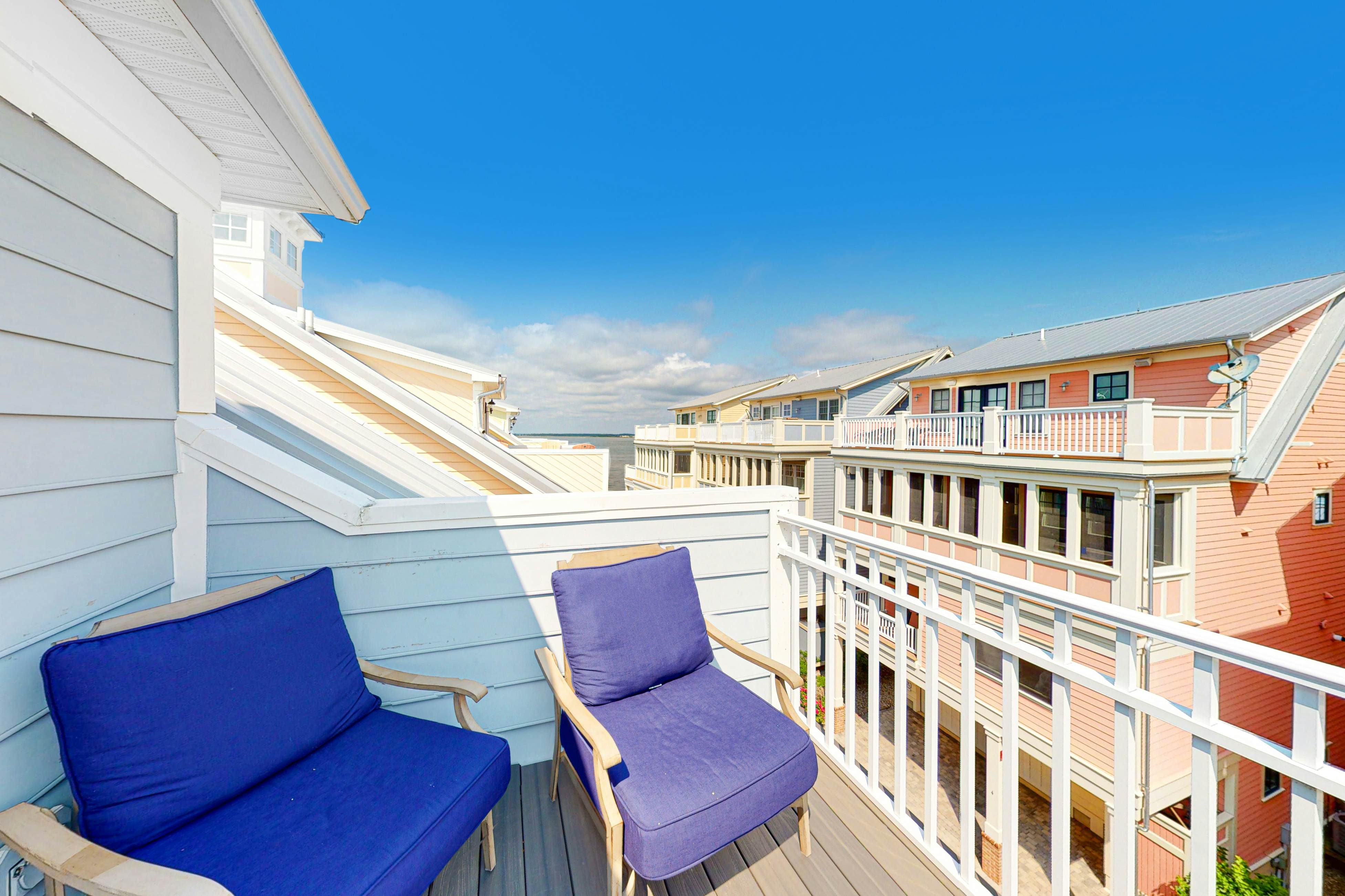 Sunset Island - Beachside Mews 1 & 2