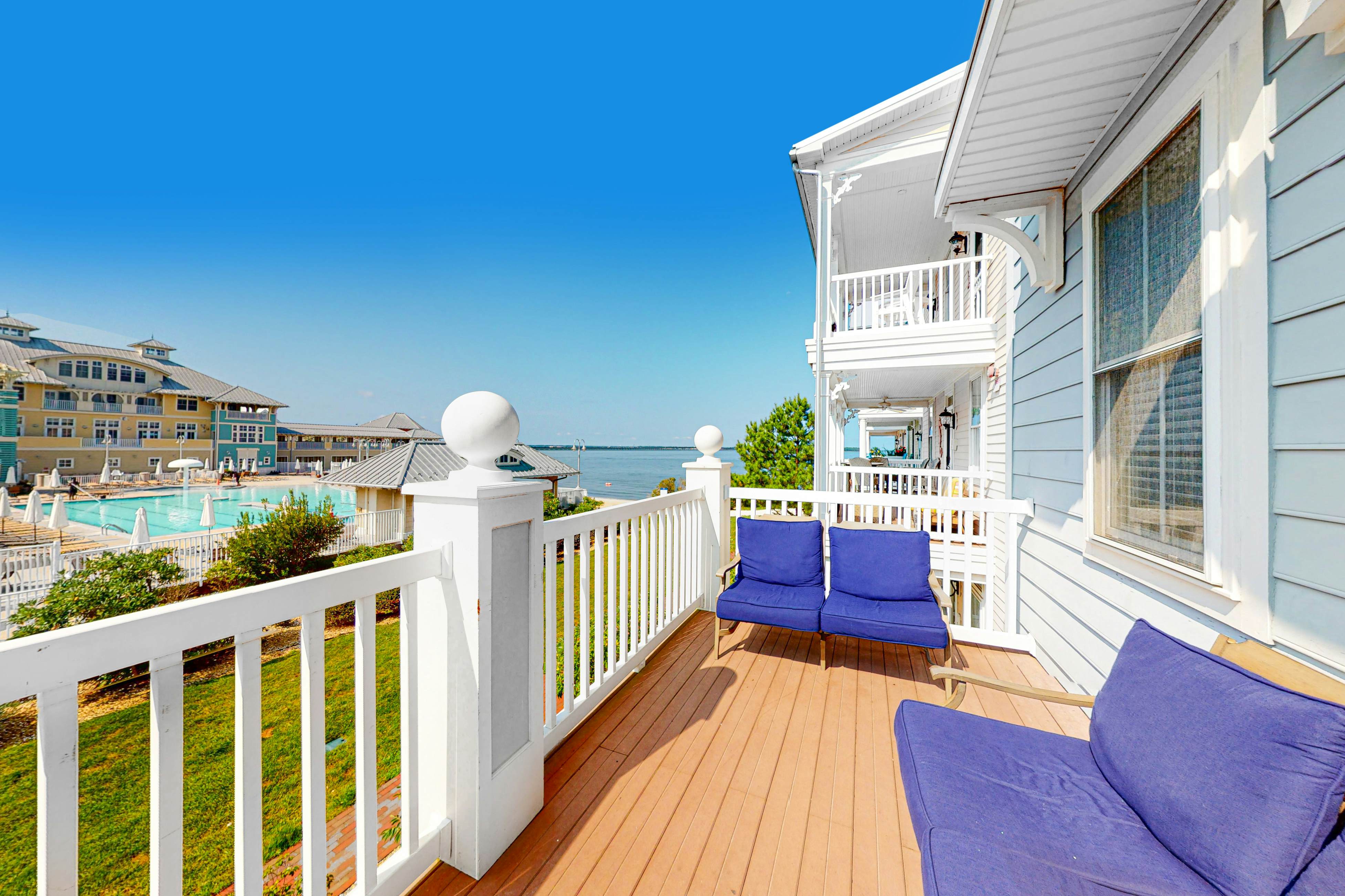 Sunset Island - Beachside Mews 1 & 2