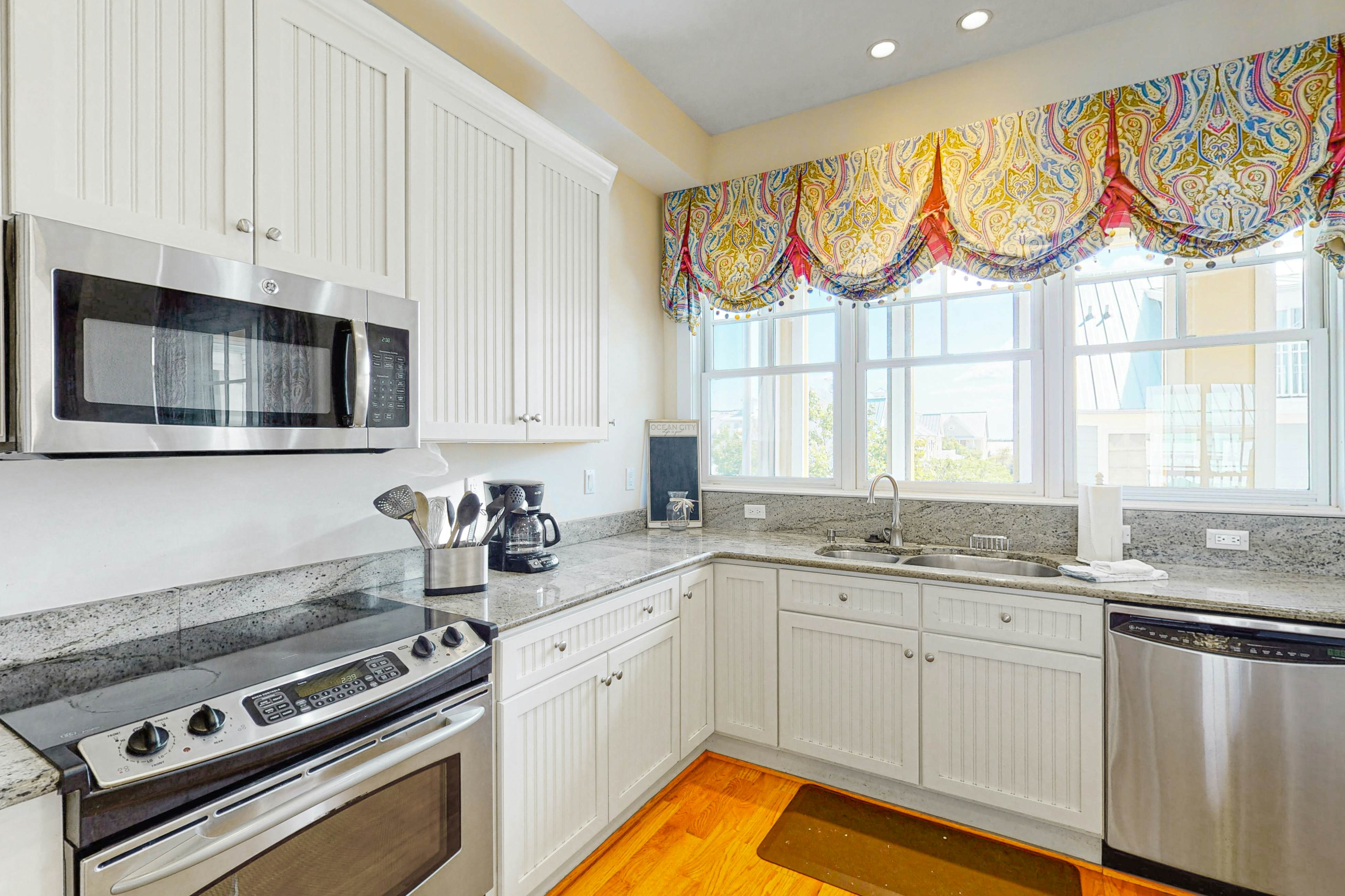 Sunset Island - Beachside Mews 1 & 2