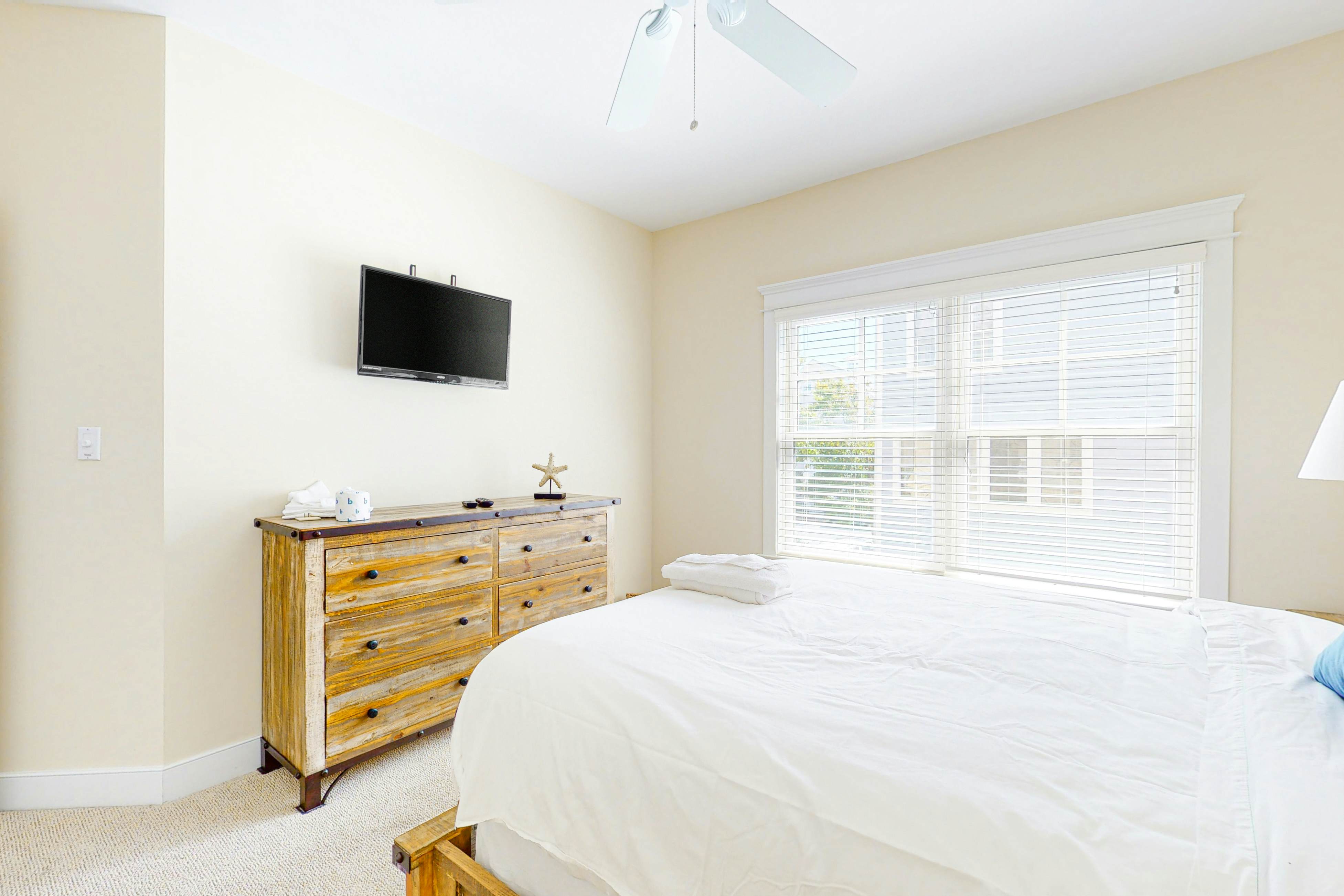 Sunset Island - Beachside Mews 1 & 2