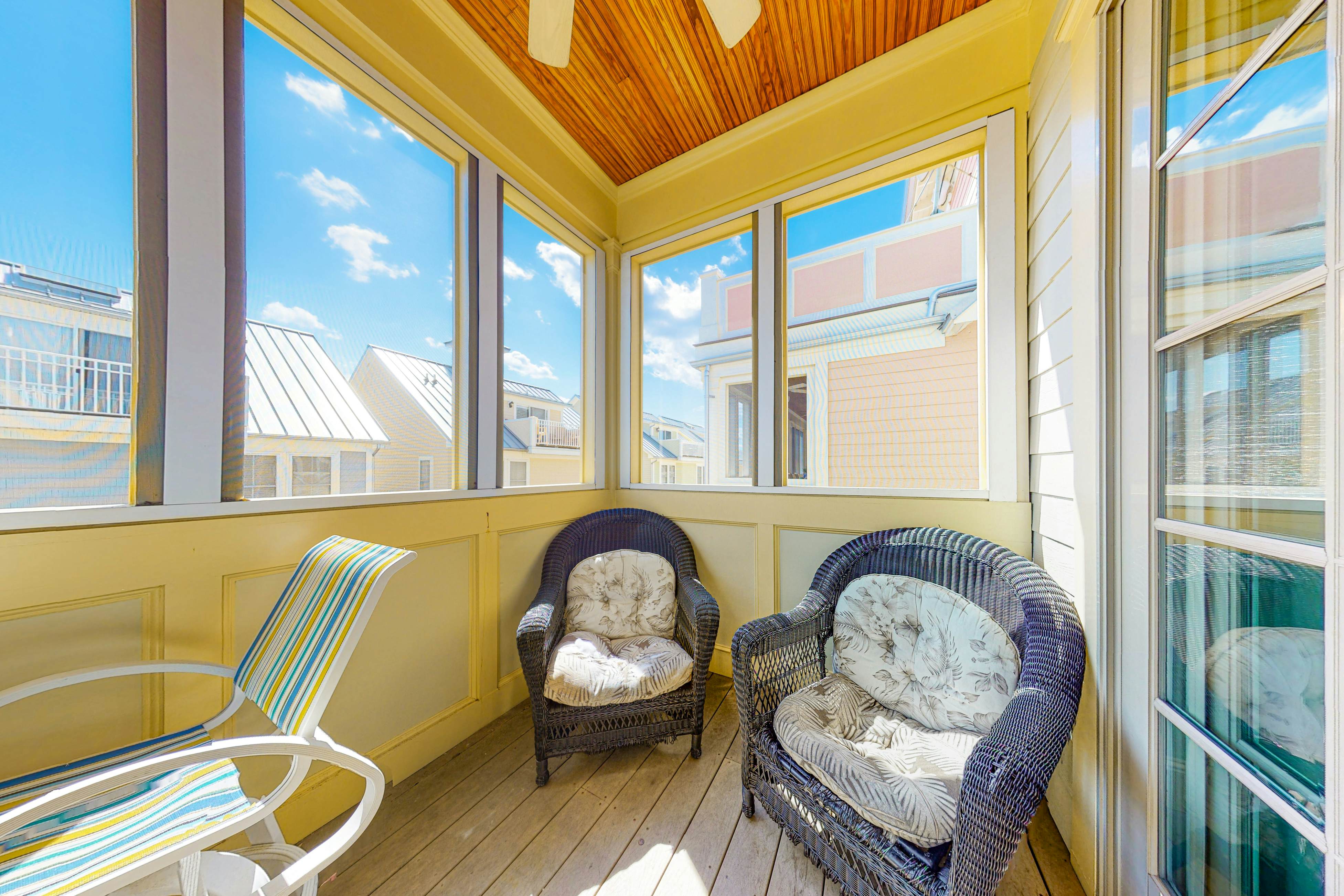 Sunset Island - Beachside Mews 1 & 2