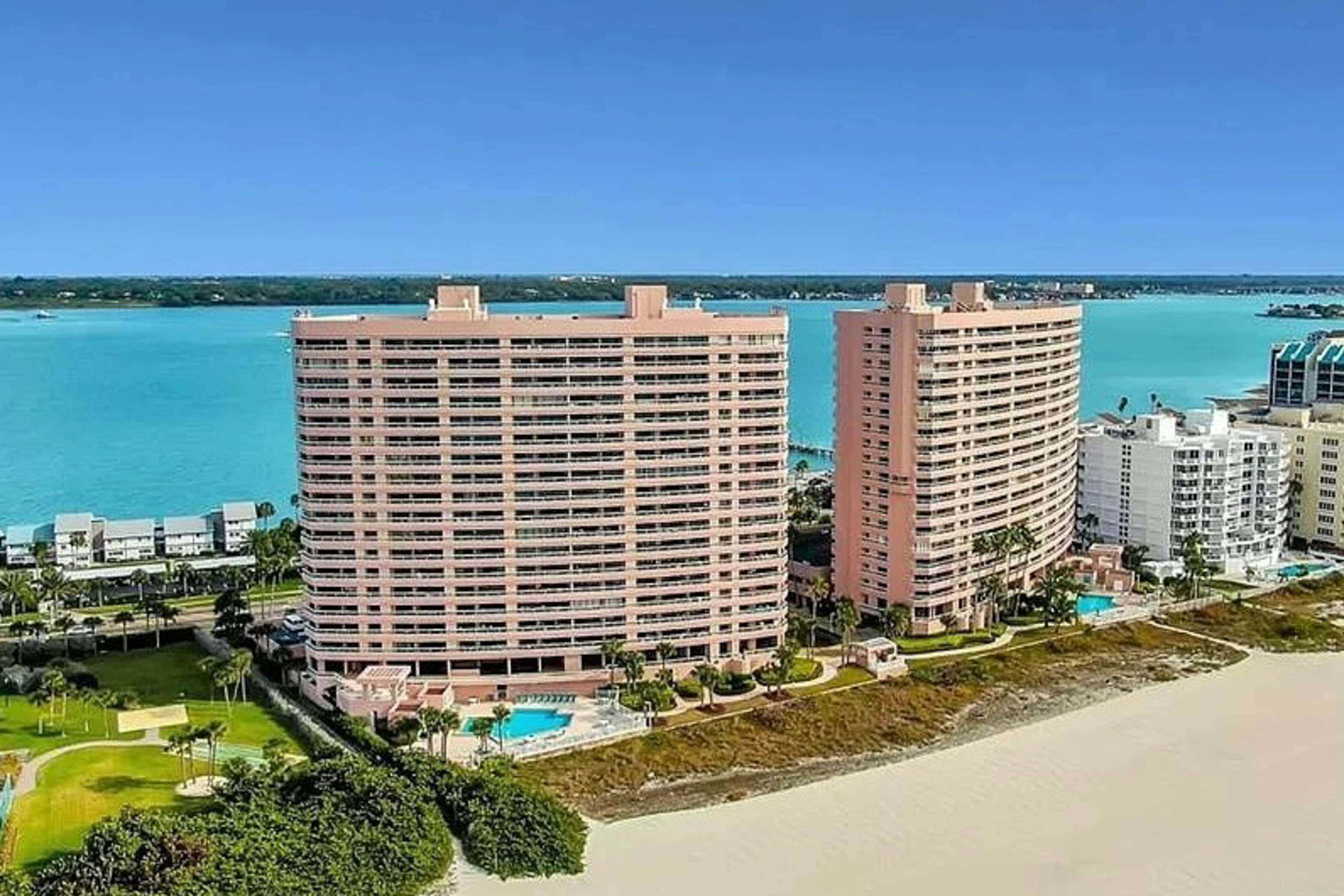 Crescent Beach Club II 5B