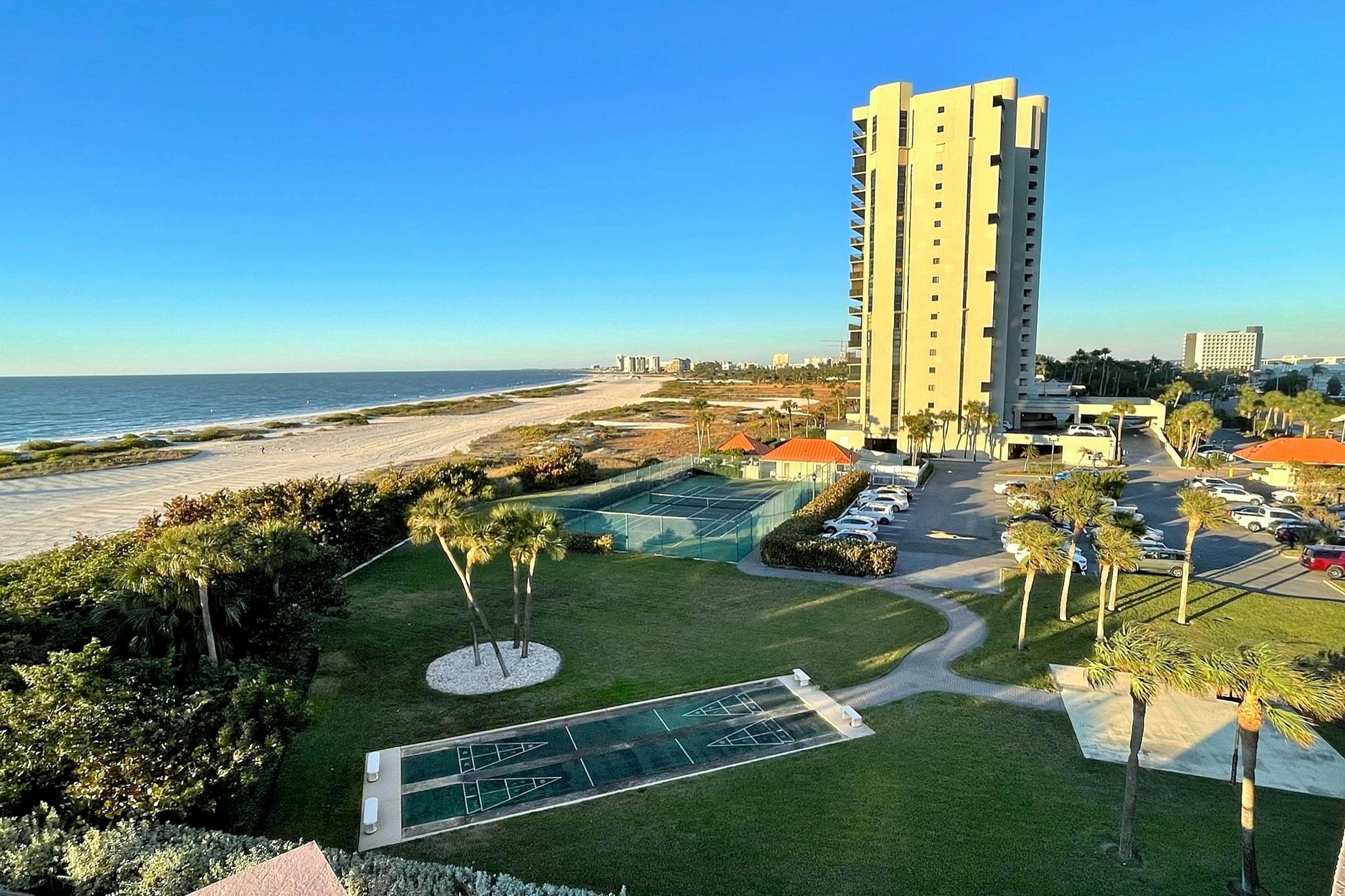 Crescent Beach Club II 5B