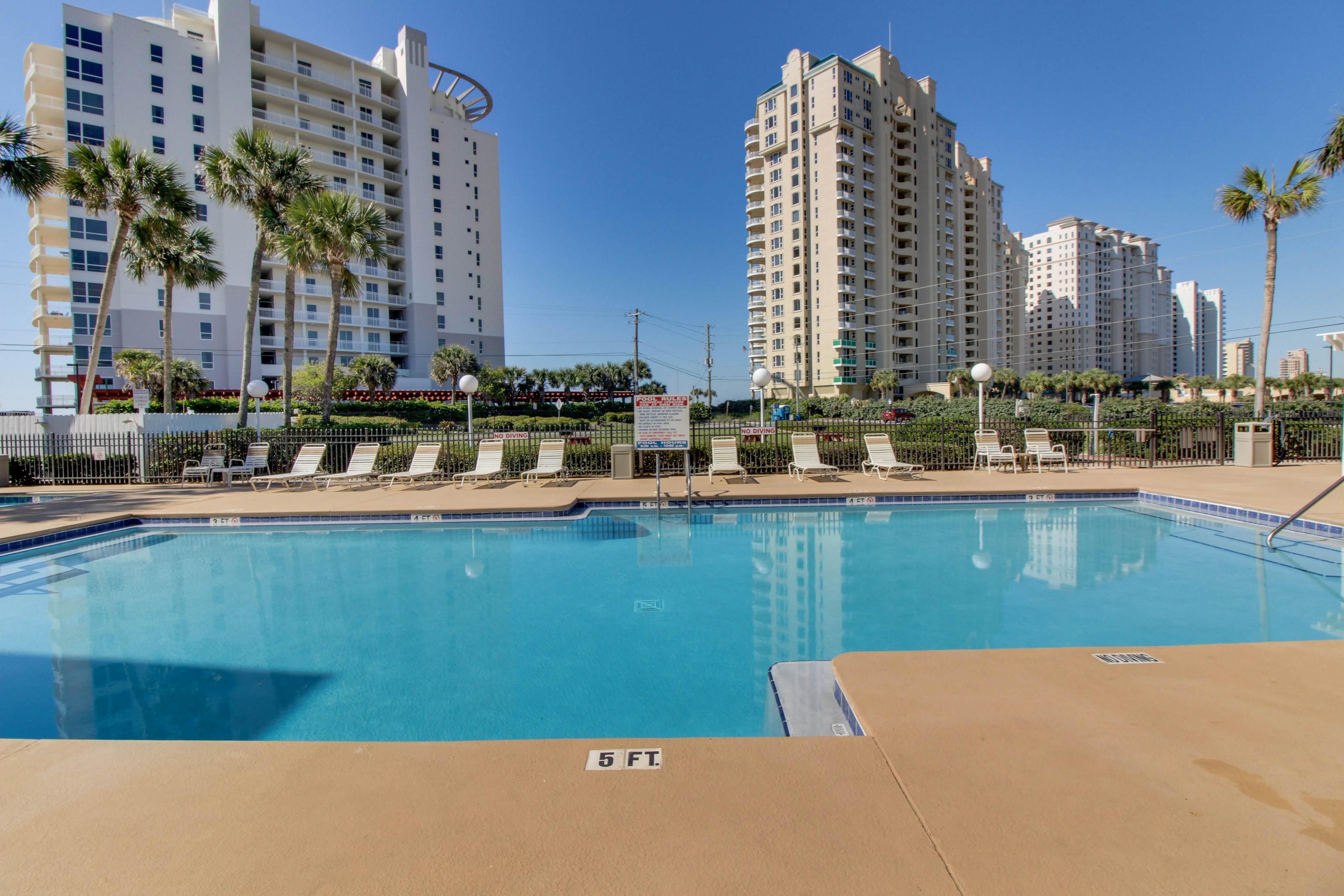 Grand Caribbean East & West  W204