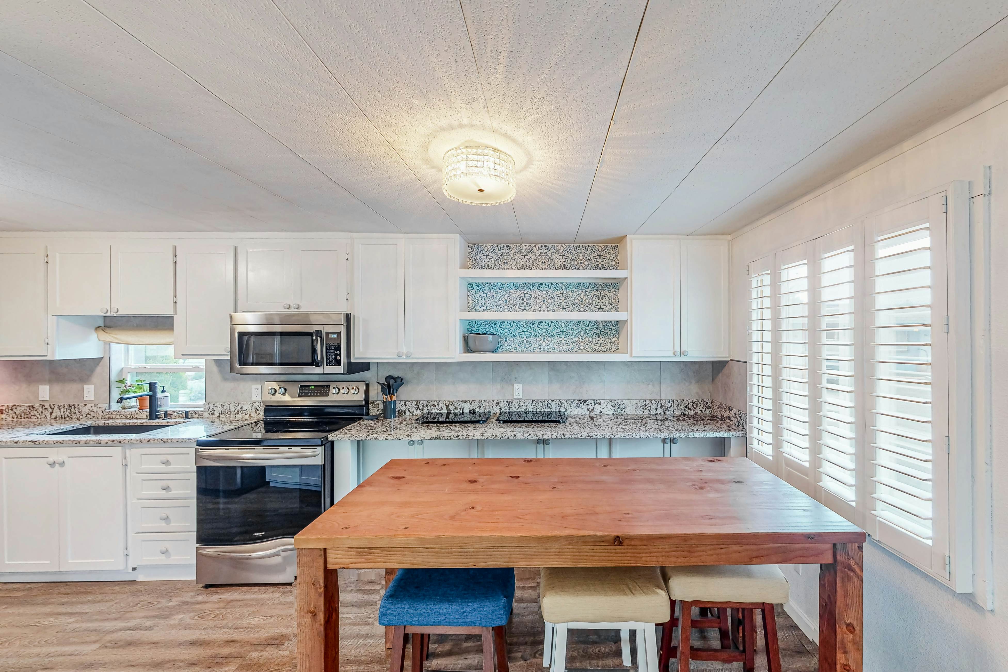 Lamplighter Living Quarters