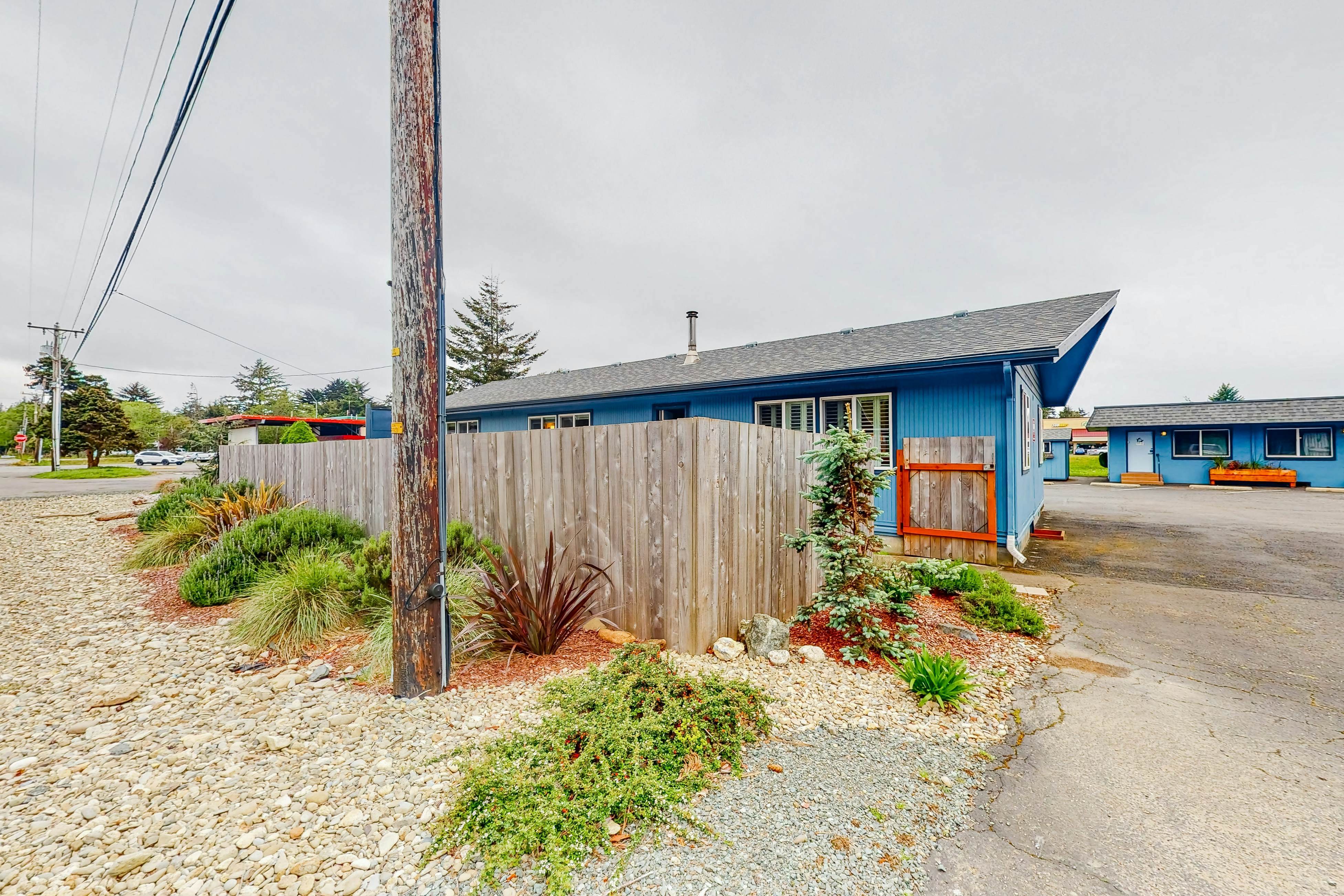 Lamplighter Living Quarters