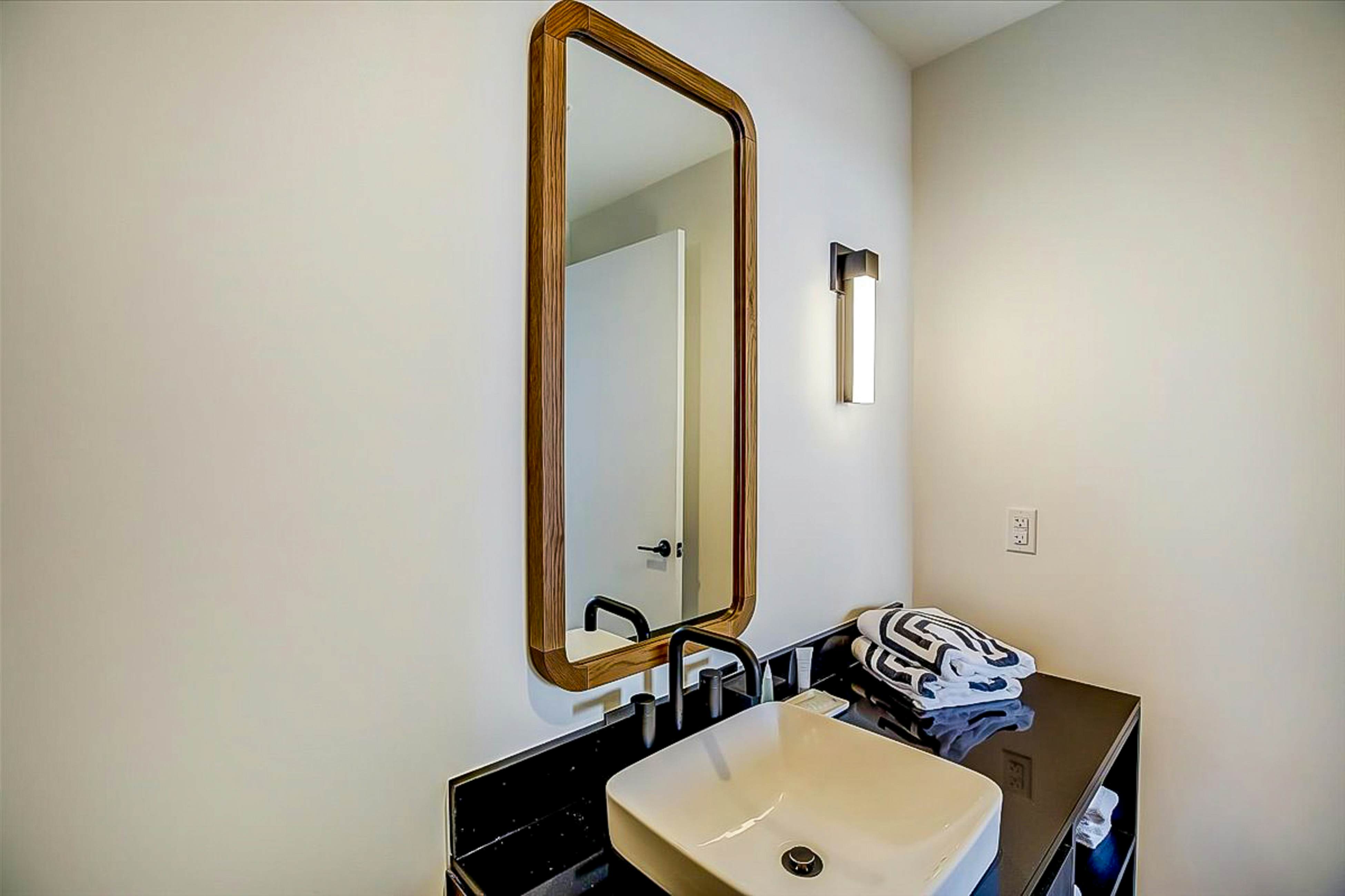 Natiivo Austin High Hopes