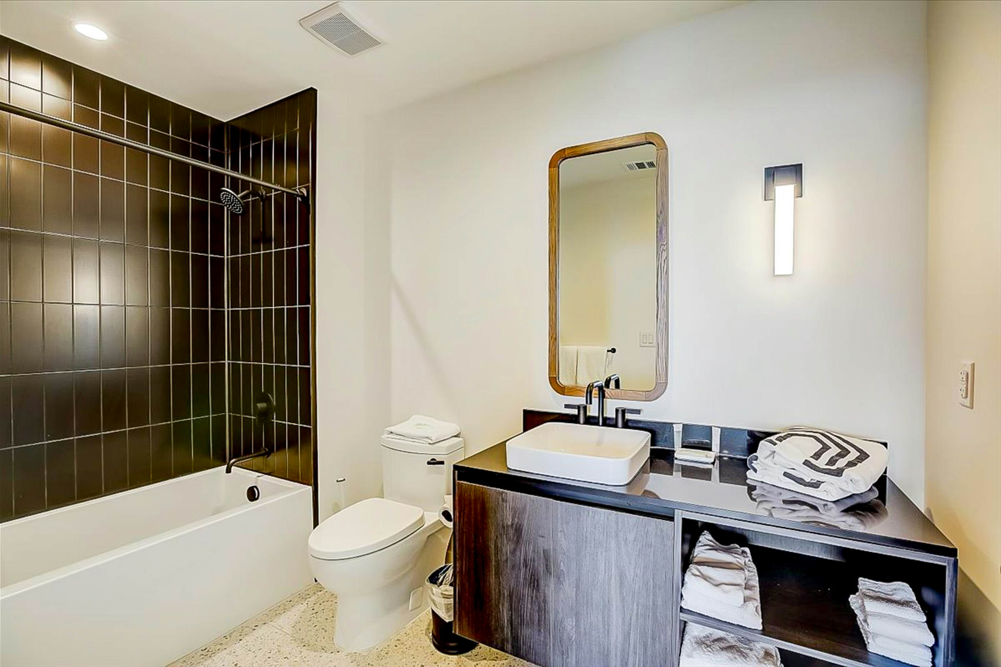 Natiivo Austin High Hopes