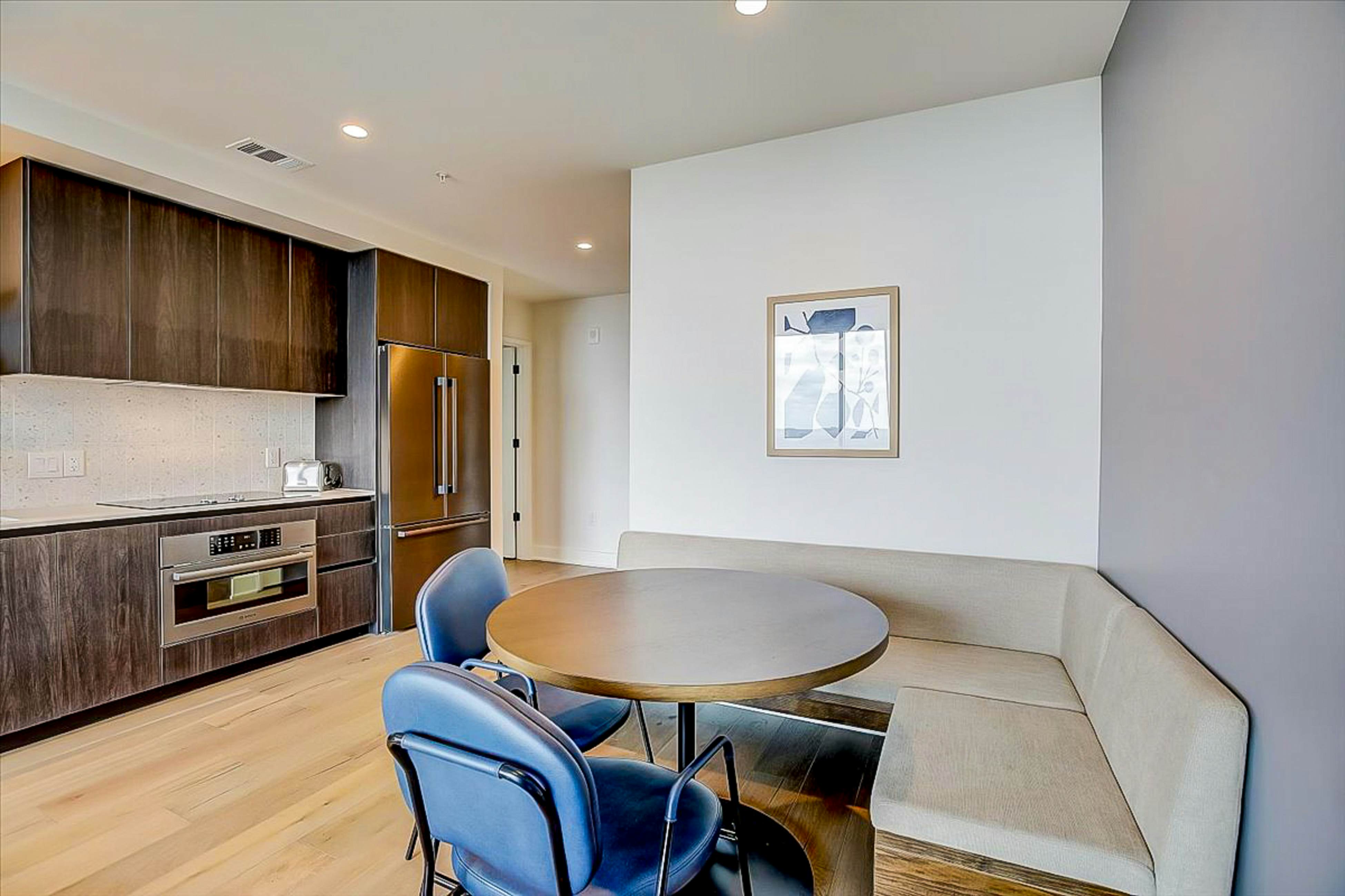 Natiivo Austin High Hopes