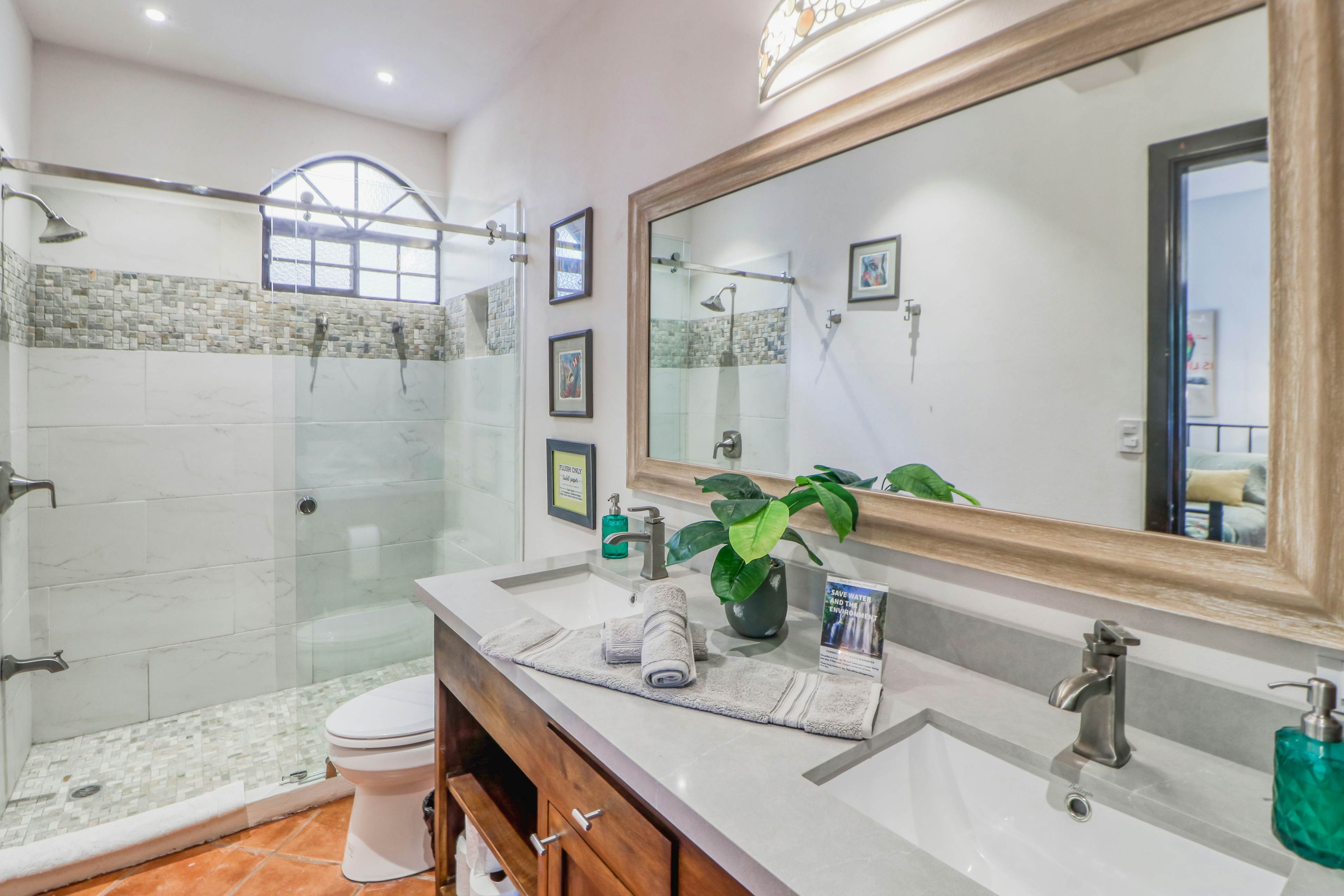 Casa Mimosa Poolside