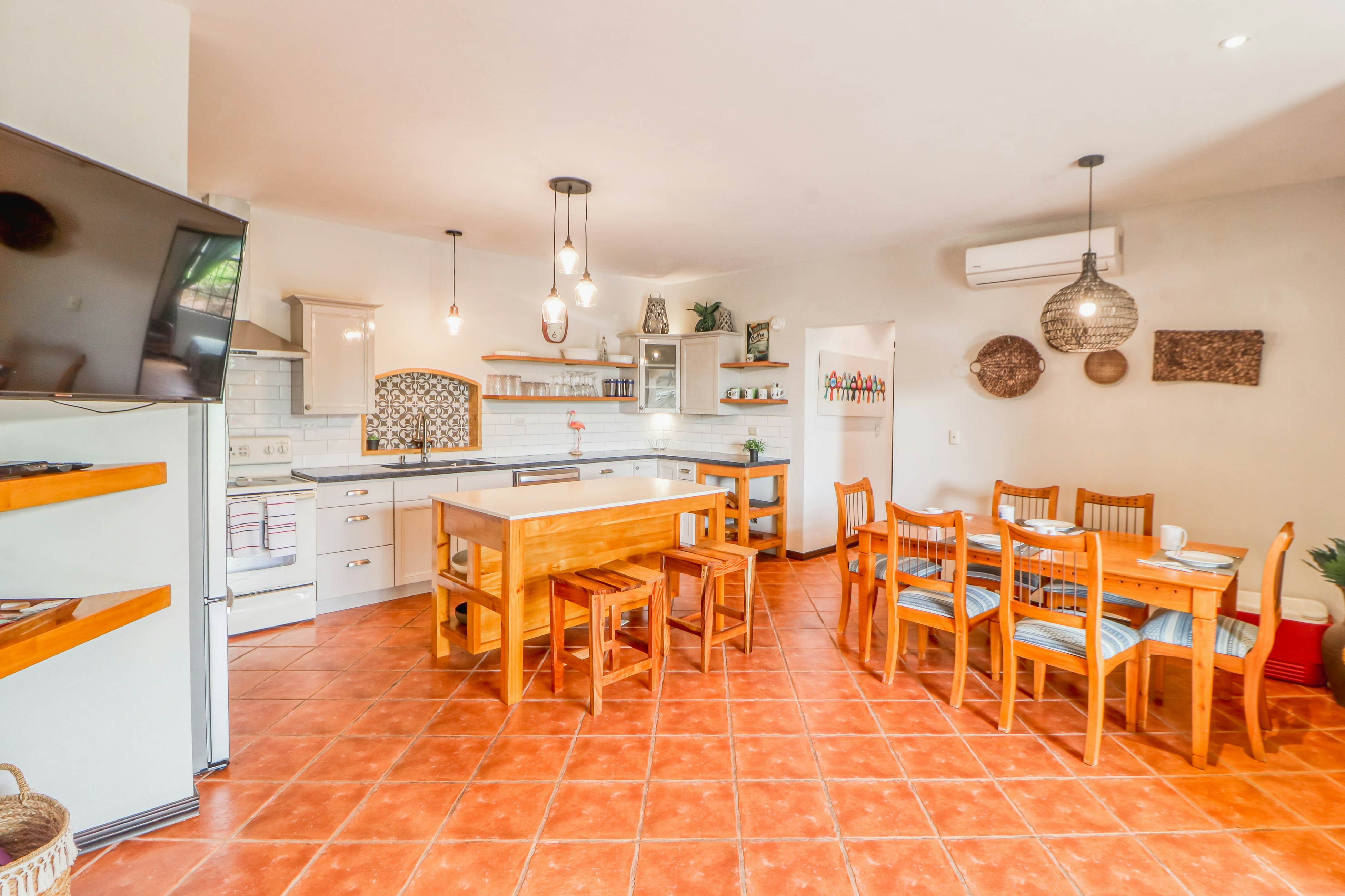 Casa Mimosa Poolside