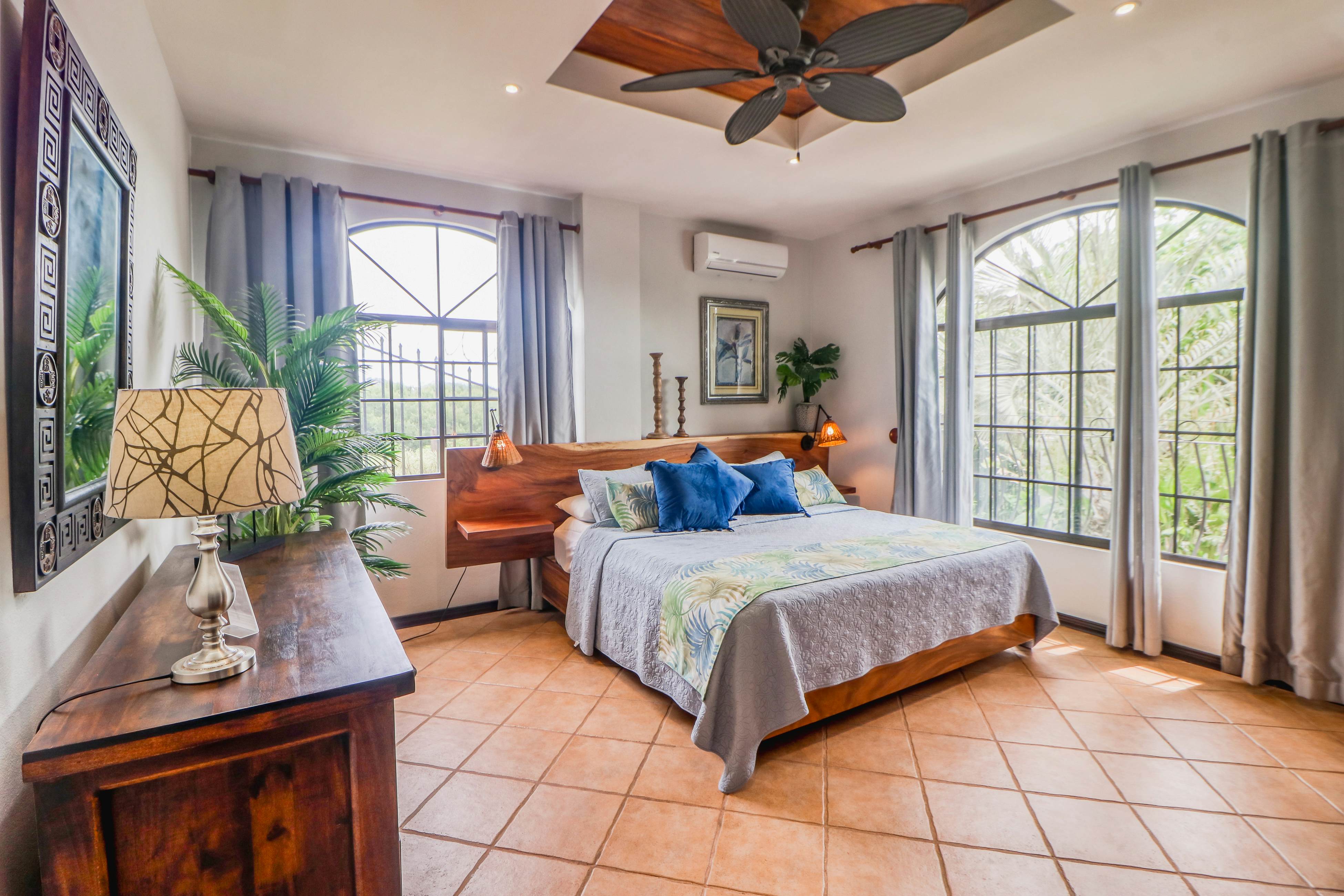 Casa Mimosa Poolside