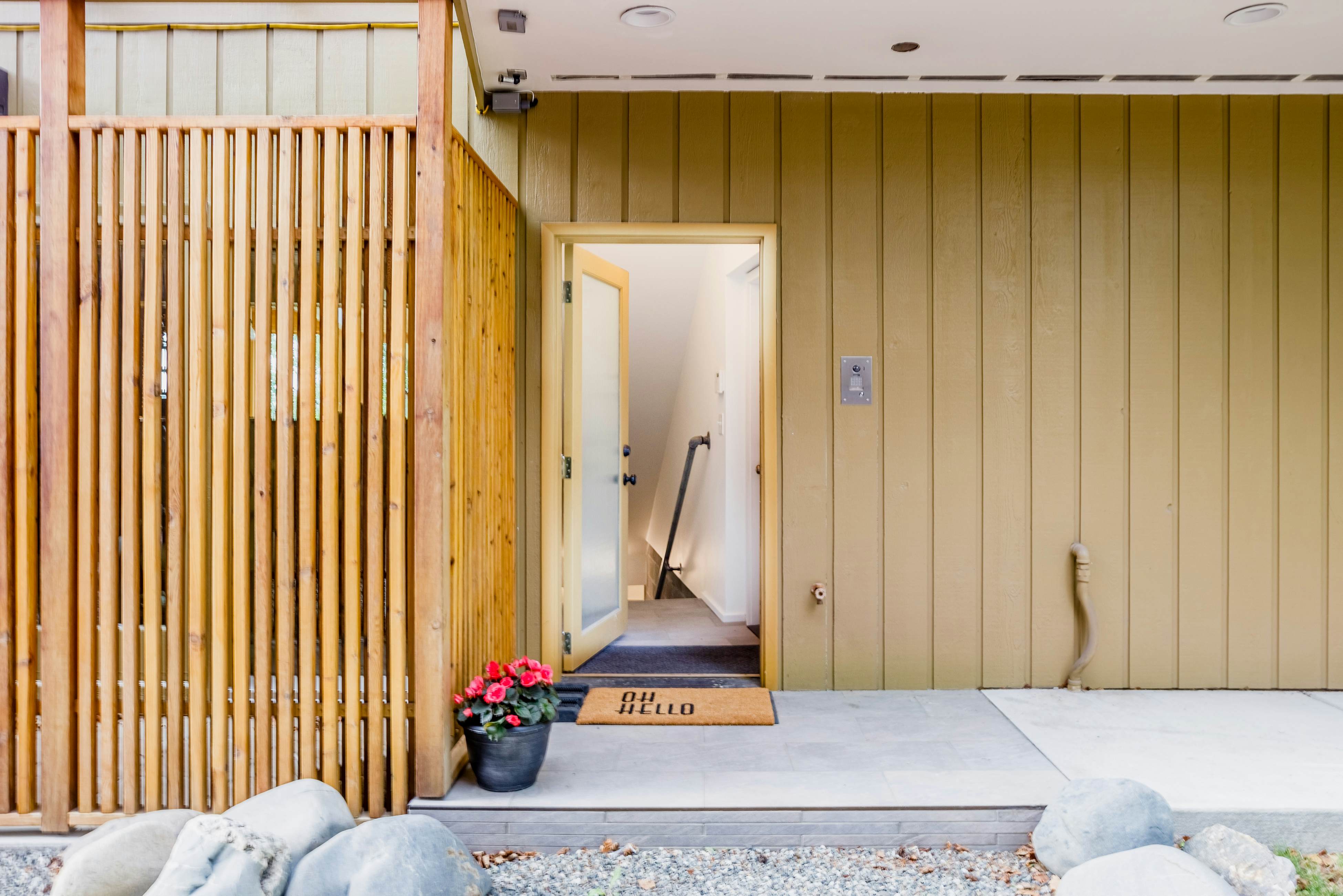 Bootlegger's Luxury Bungalow