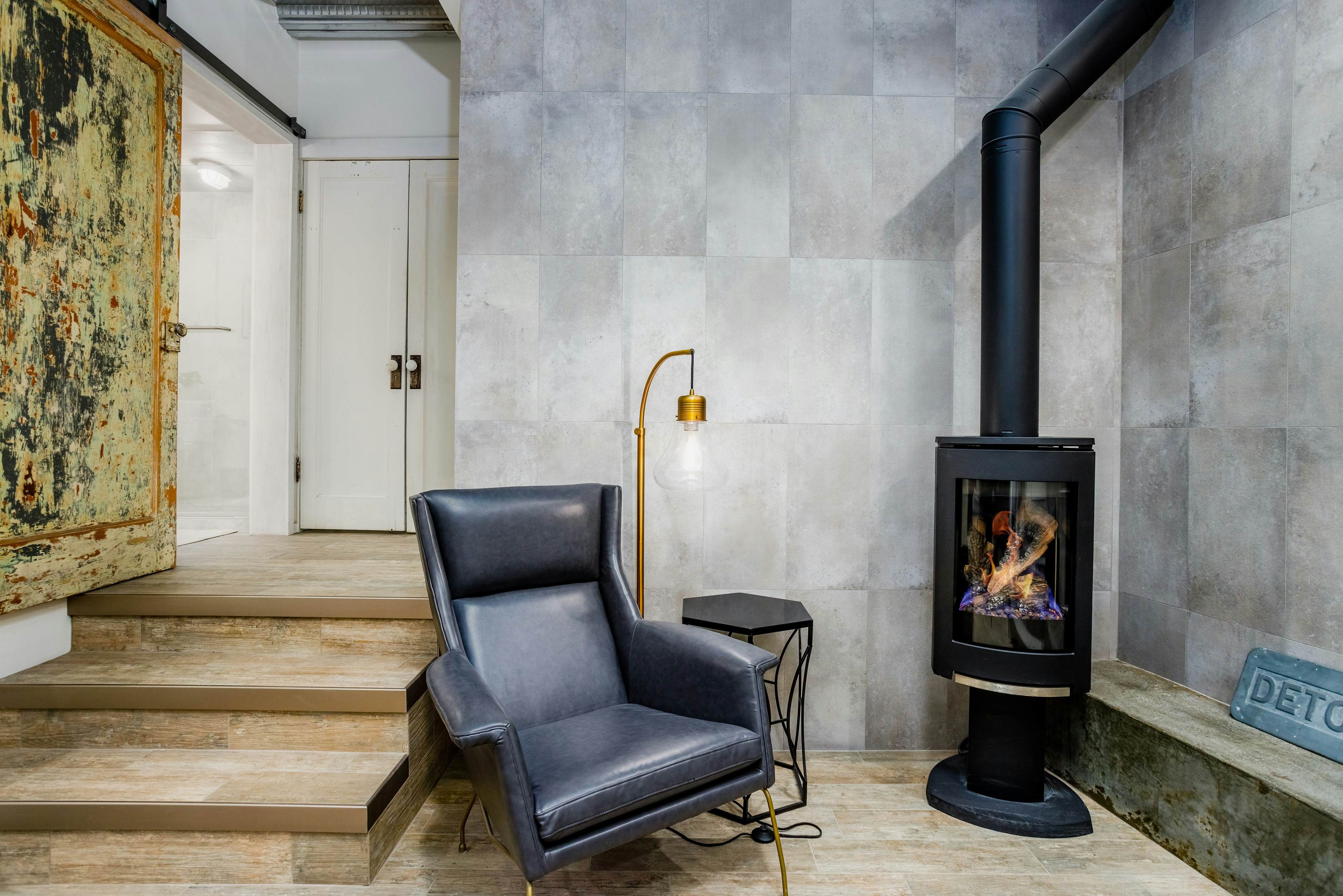 Bootlegger's Luxury Bungalow